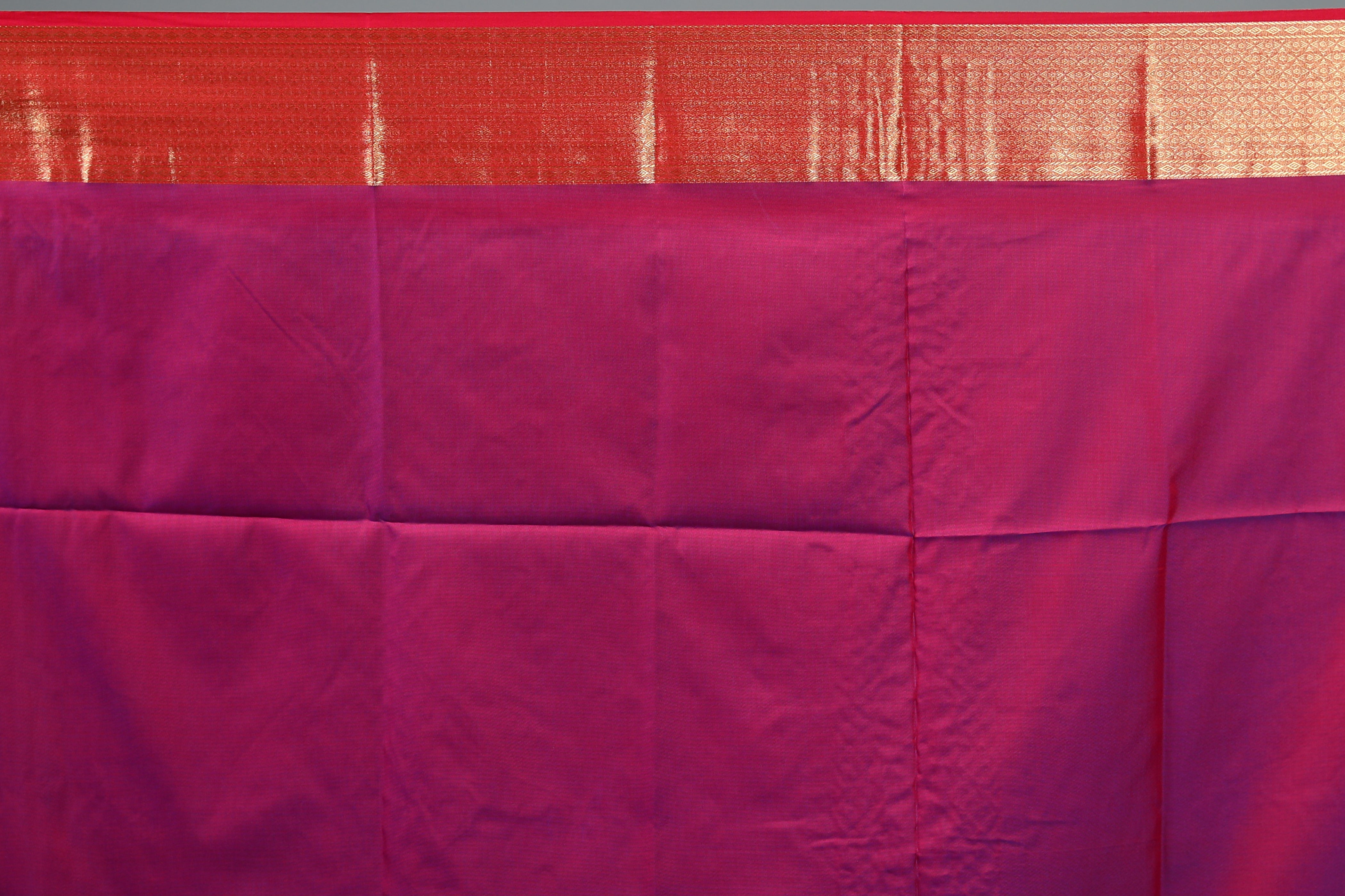 Dual Tone Green Blended Silk Saree