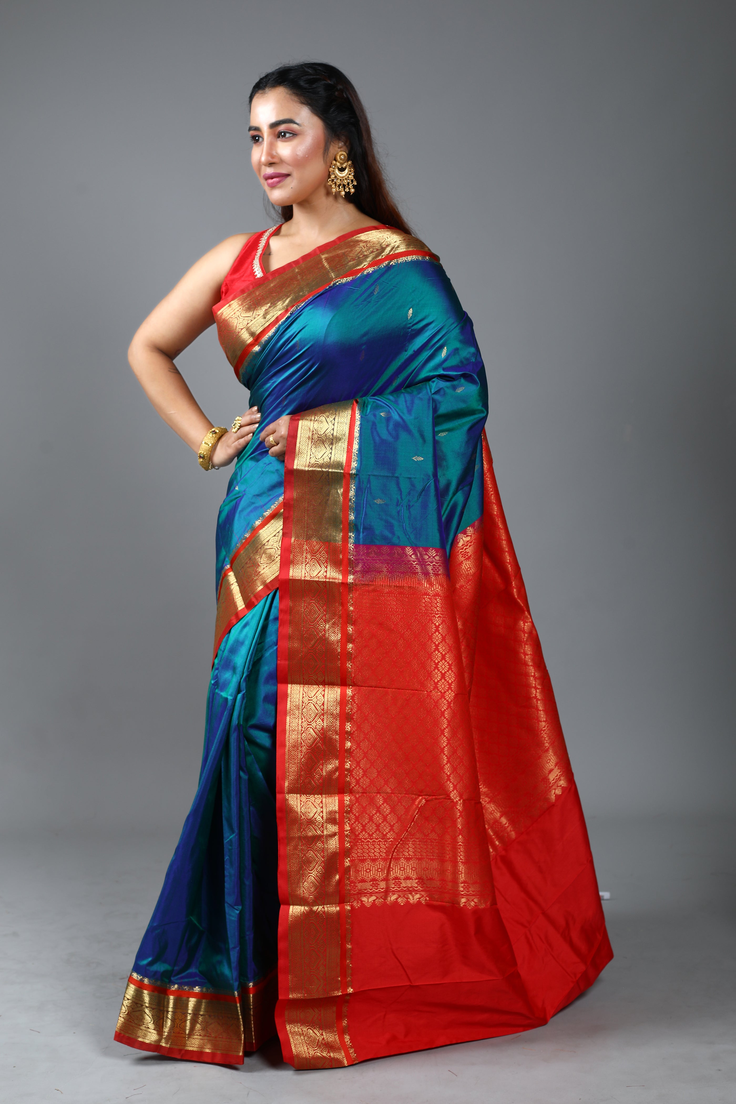 Dual Tone Blue Blended Kanjivaram Silk Saree