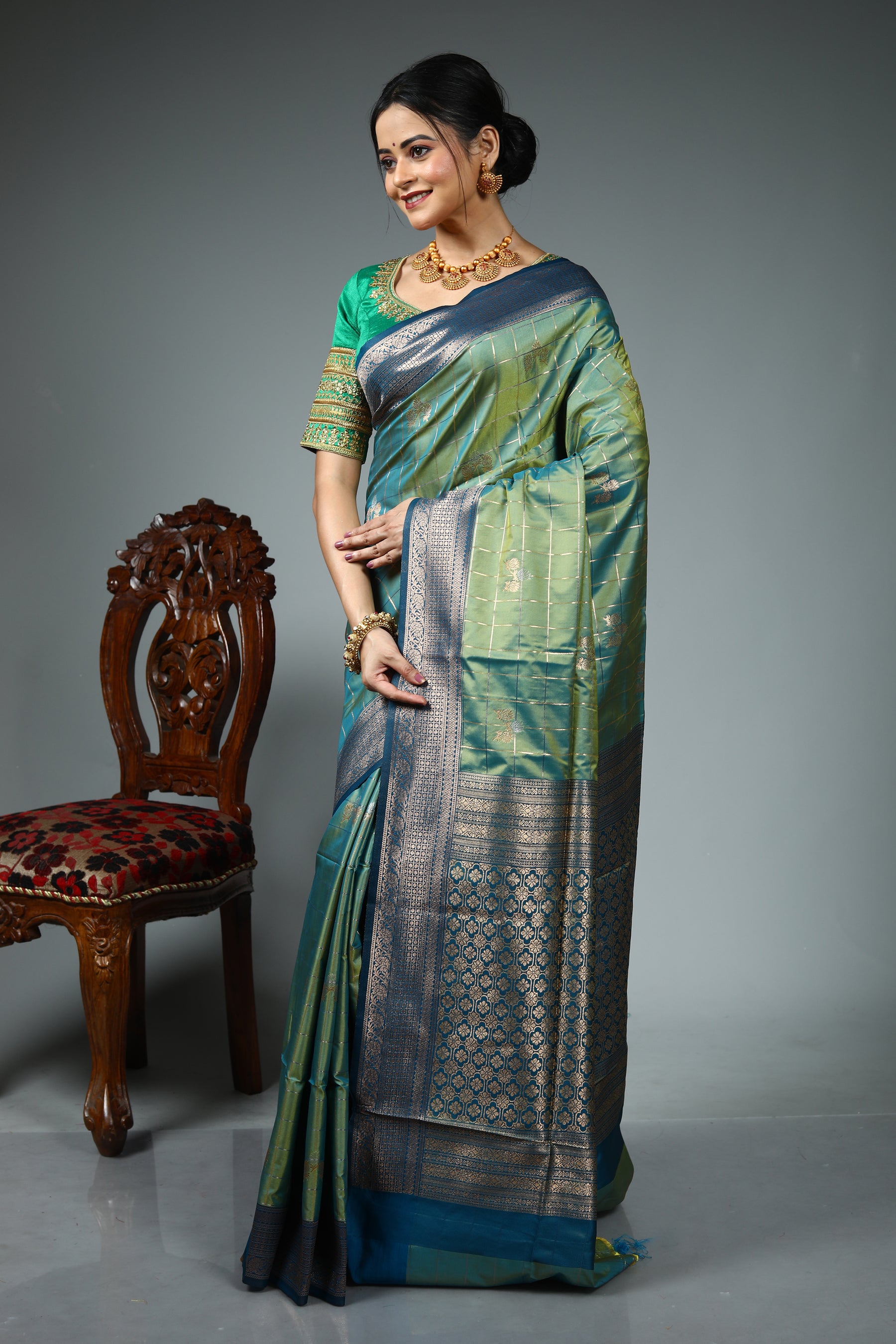 Dual Tone Green Blended Silk Saree