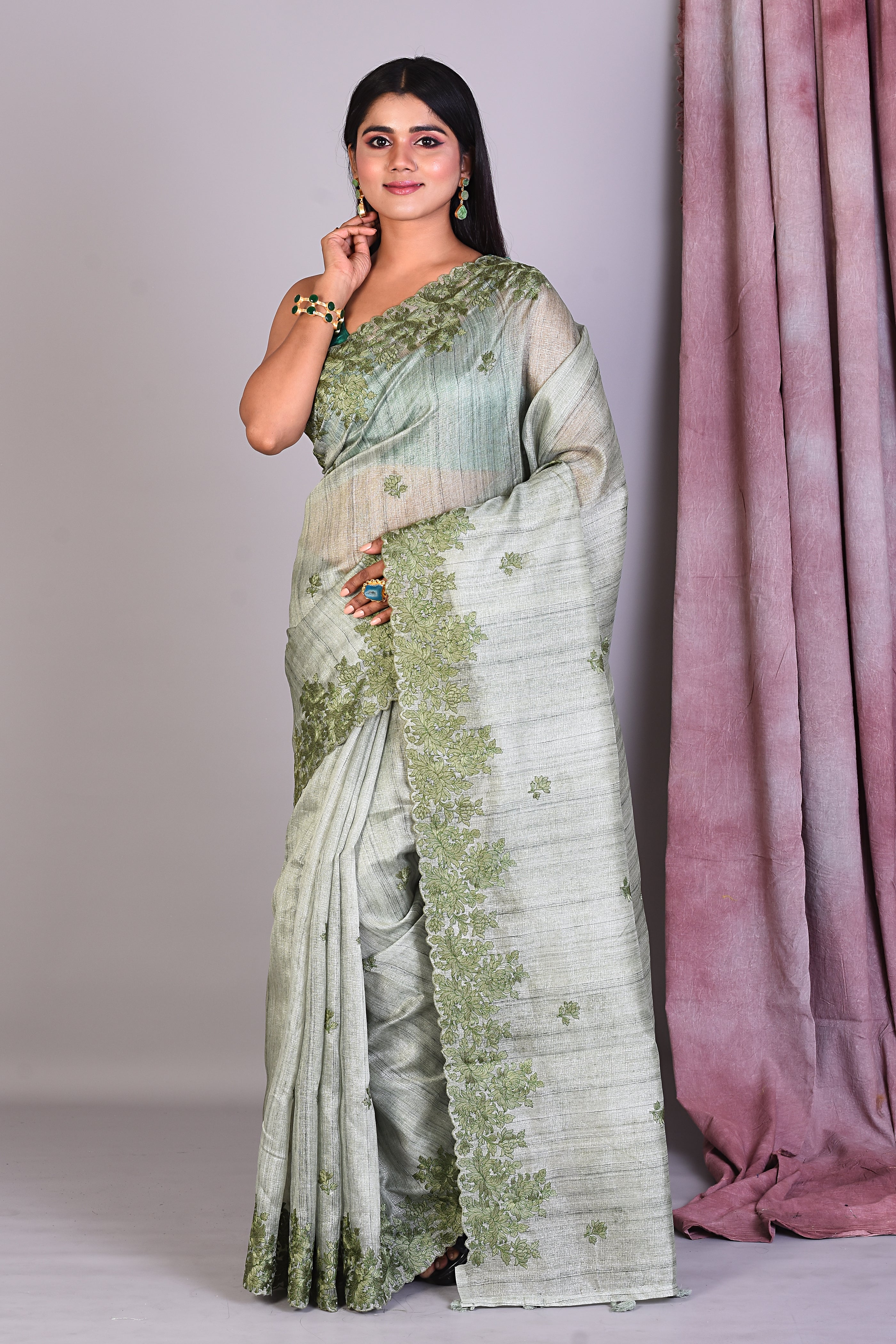 Pesta Blended Tussar Saree with Threadwork - Keya Seth Exclusive