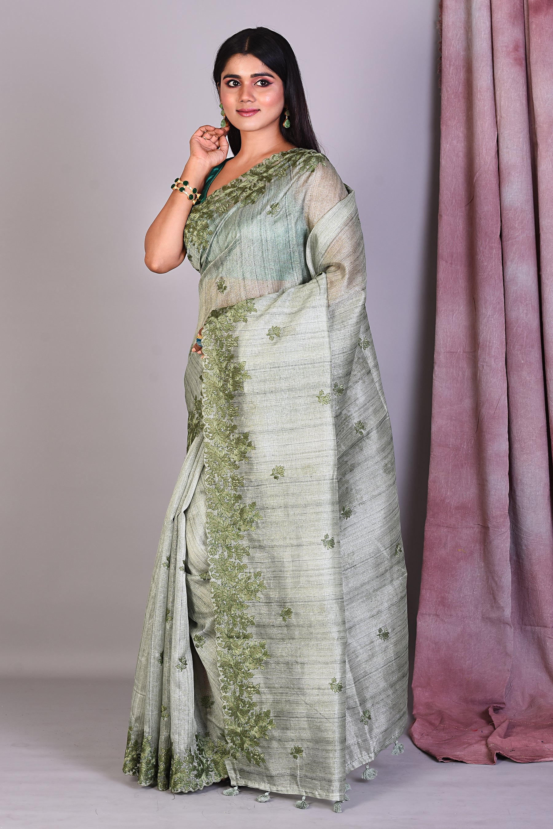 Pesta Blended Tussar Saree with Threadwork - Keya Seth Exclusive