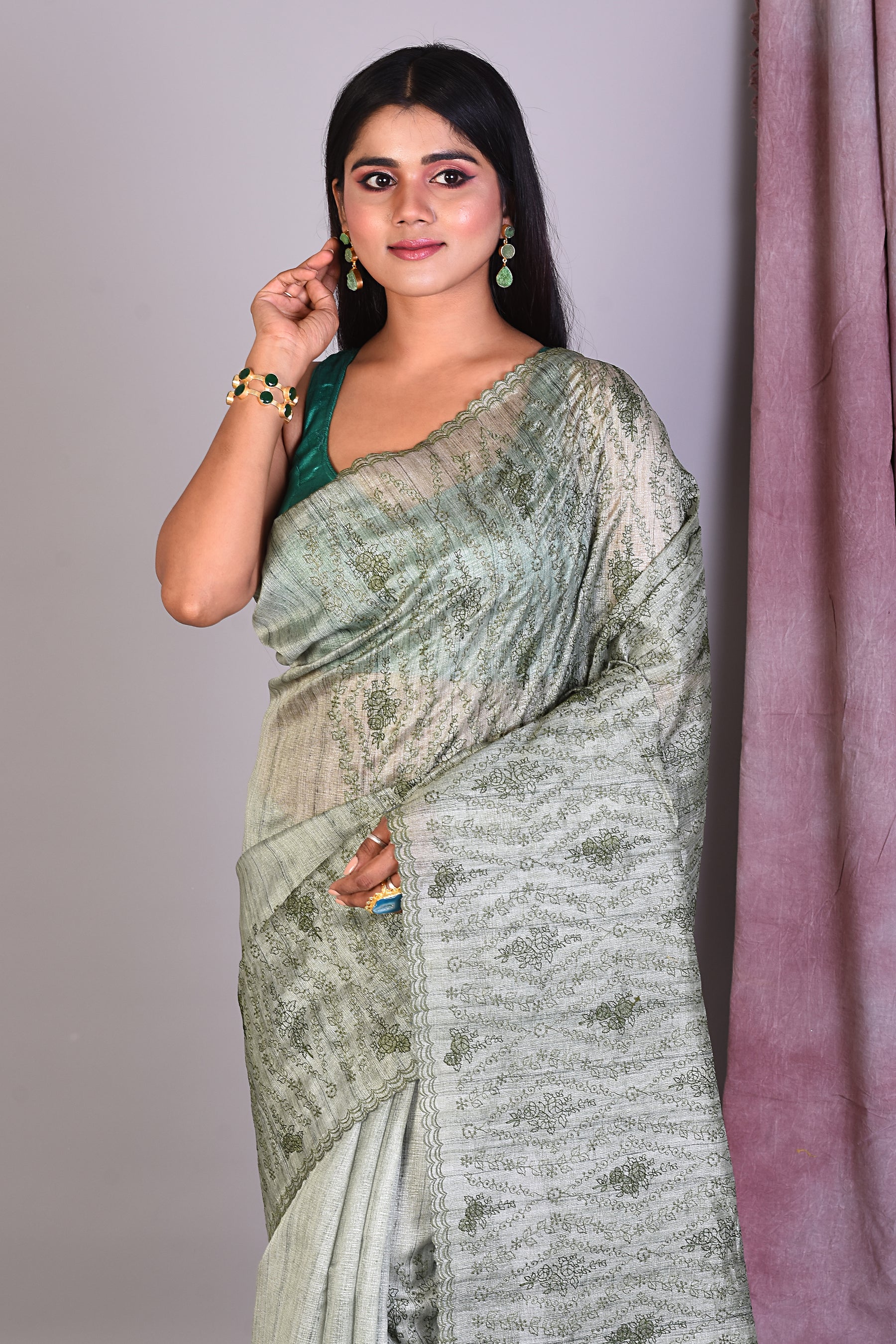 Pesta Blended Tussar Saree with Threadwork - Keya Seth Exclusive