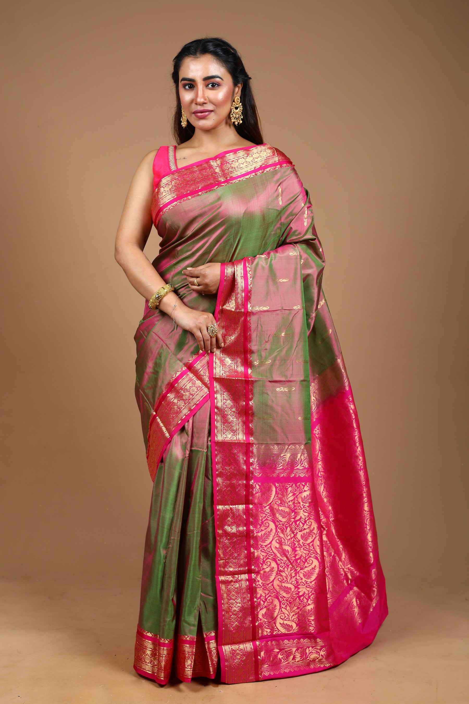 Dual Tone Green Pure Kanjivaram Silk Saree