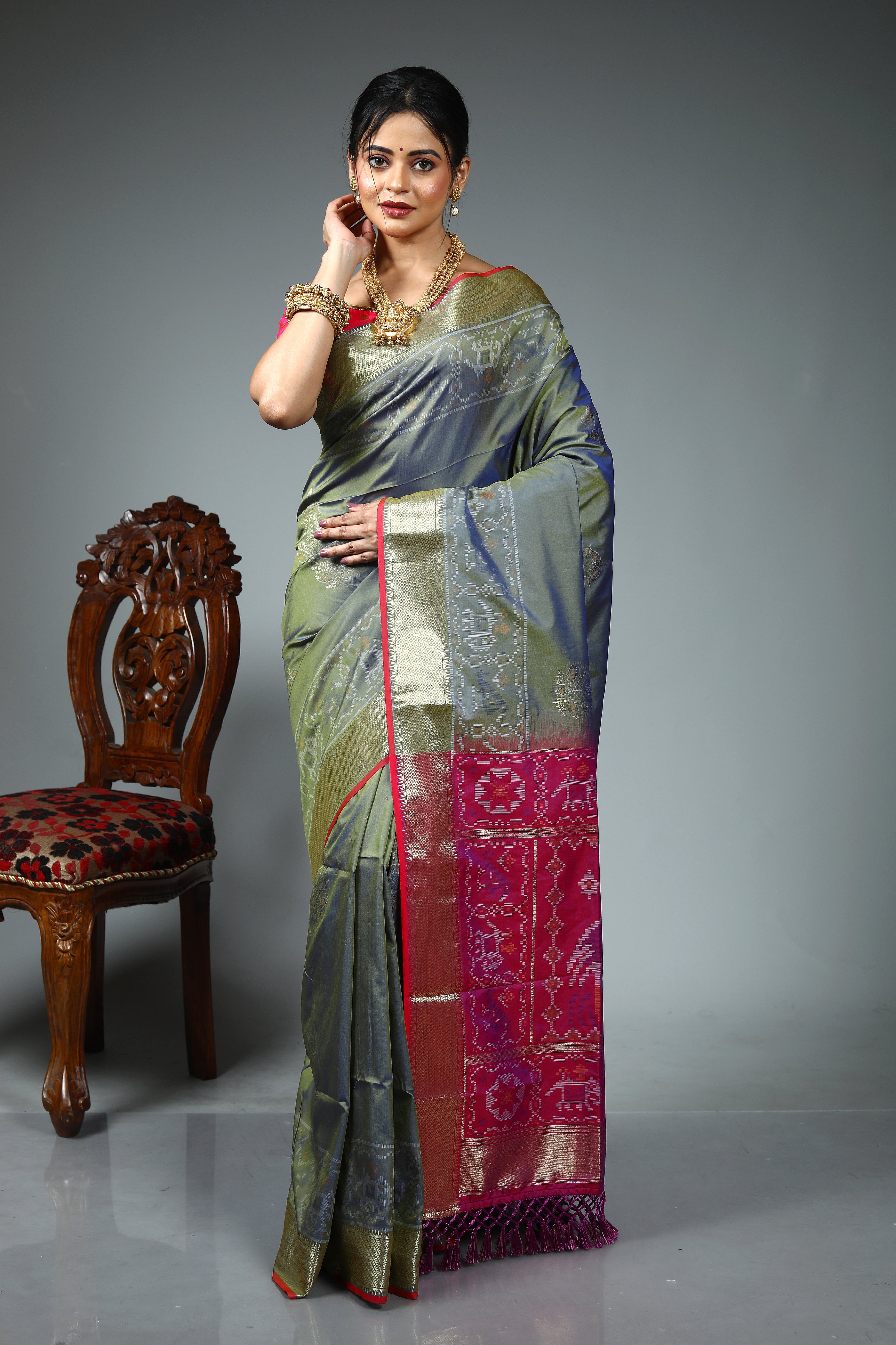 Dual Tone Green Blended Silk Saree