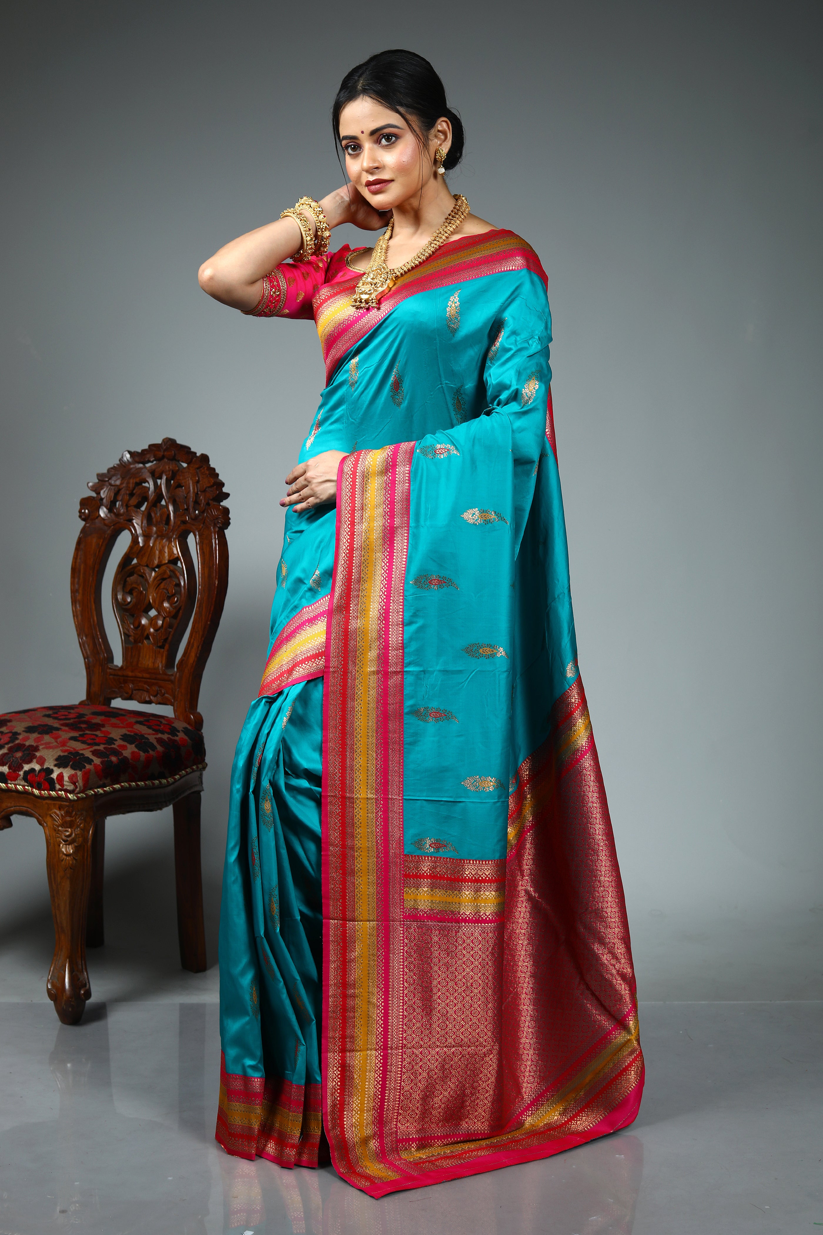 Green Dual Tone Blended Silk Saree