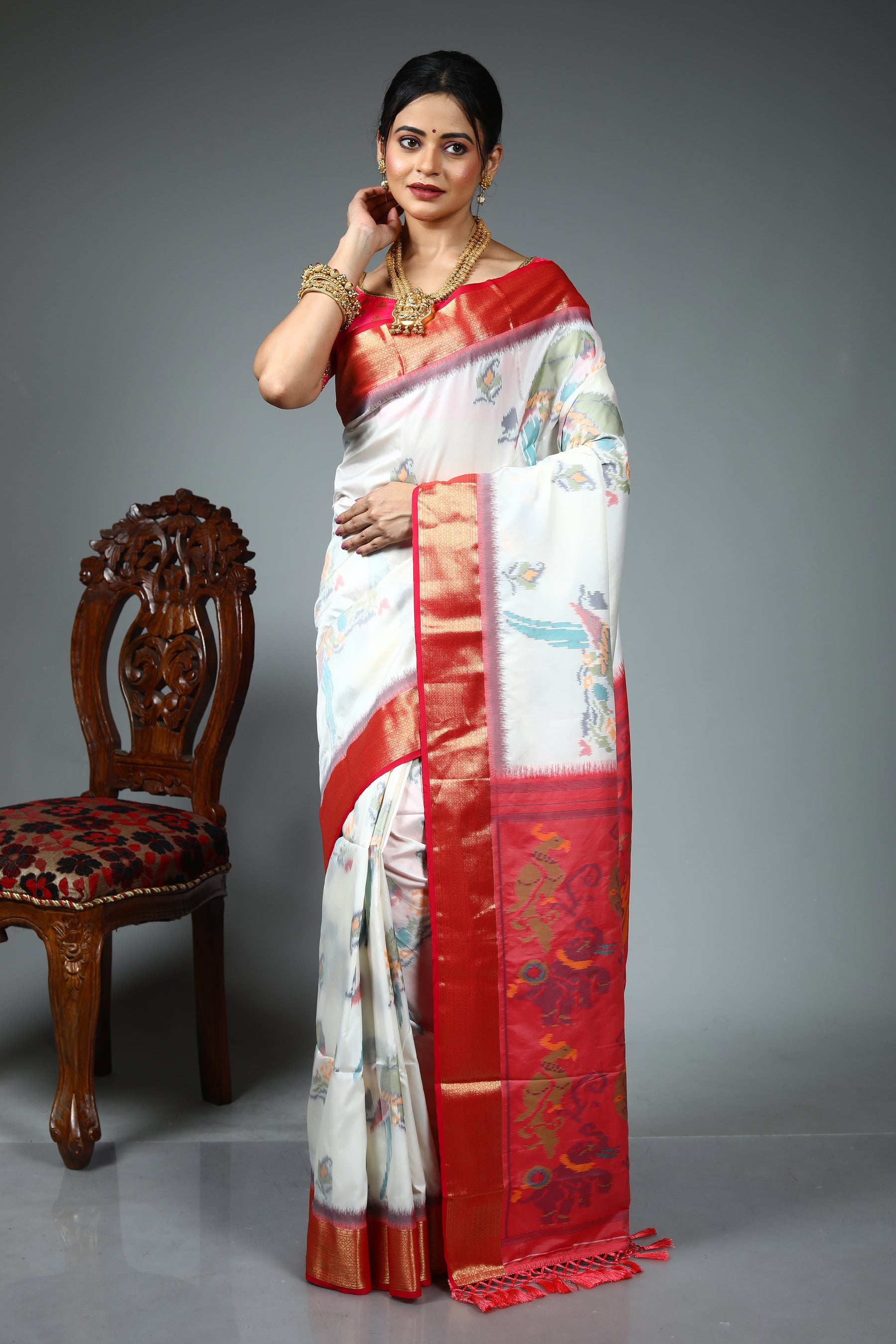 Off-white Blended Silk Saree
