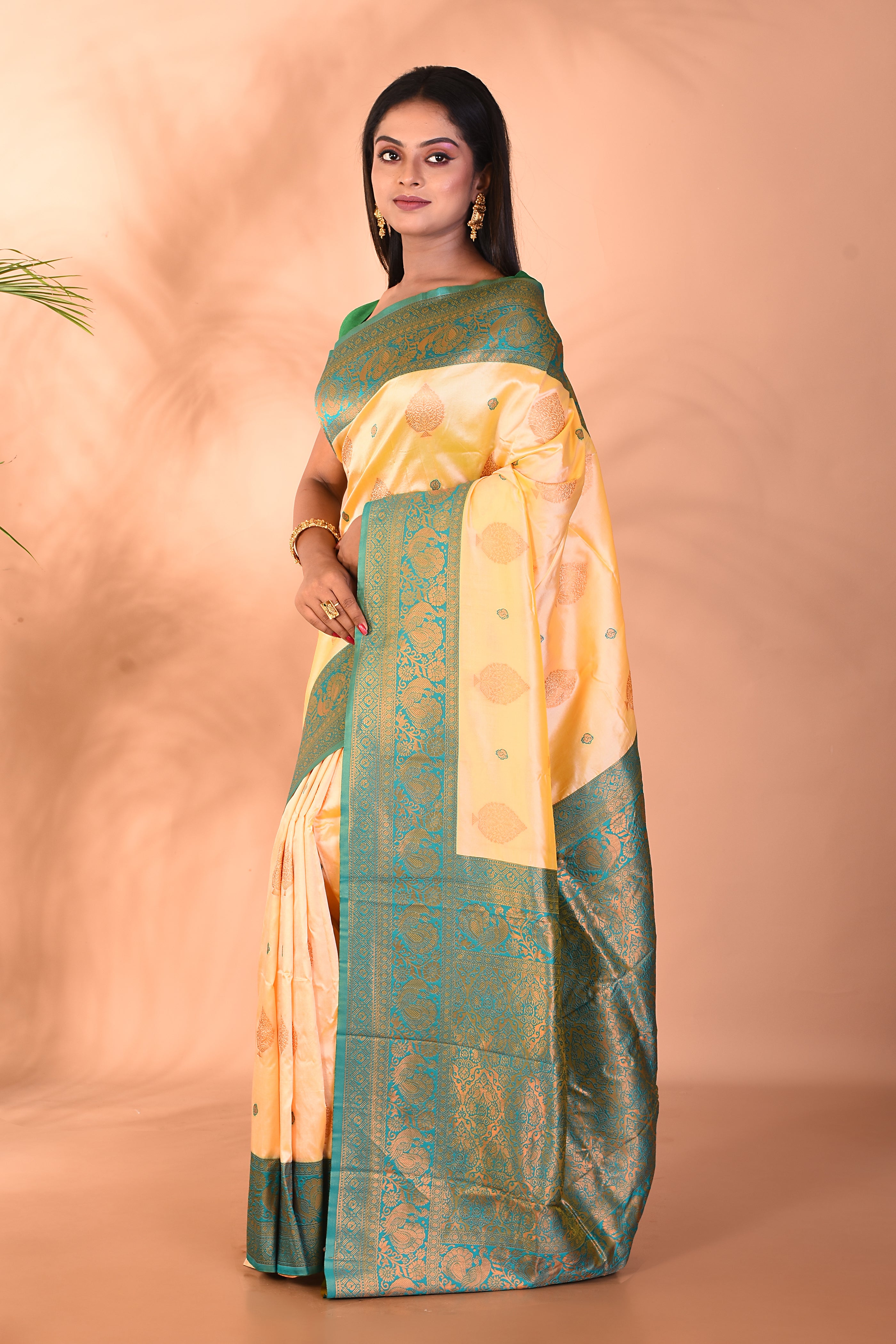 Offwhite Blended Kanjivaram Silk Saree - Keya Seth Exclusive