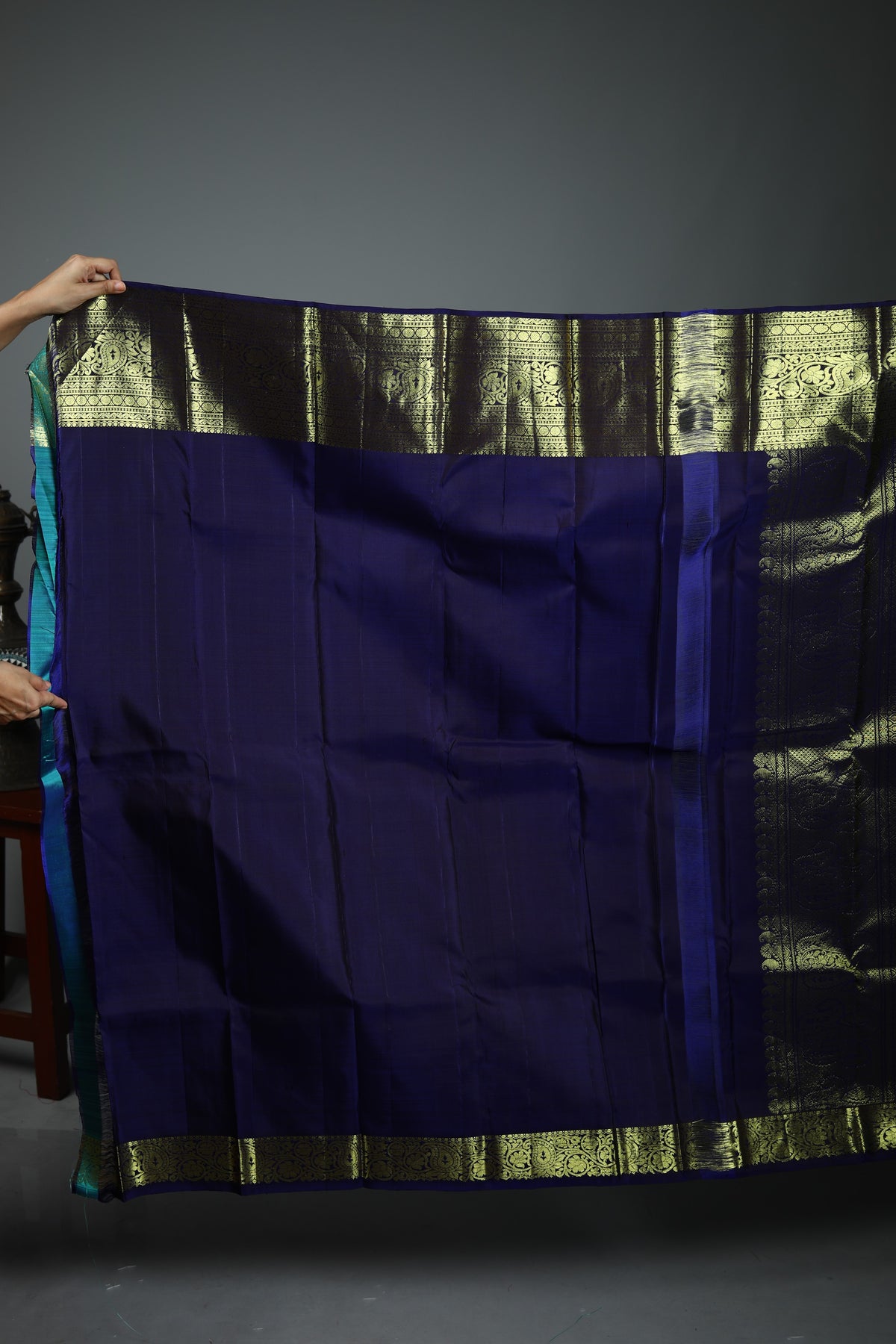Dual Tone Green Pure Kanjivaram Silk Saree