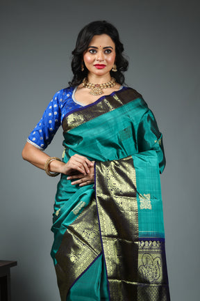 Dual Tone Green Pure Kanjivaram Silk Saree