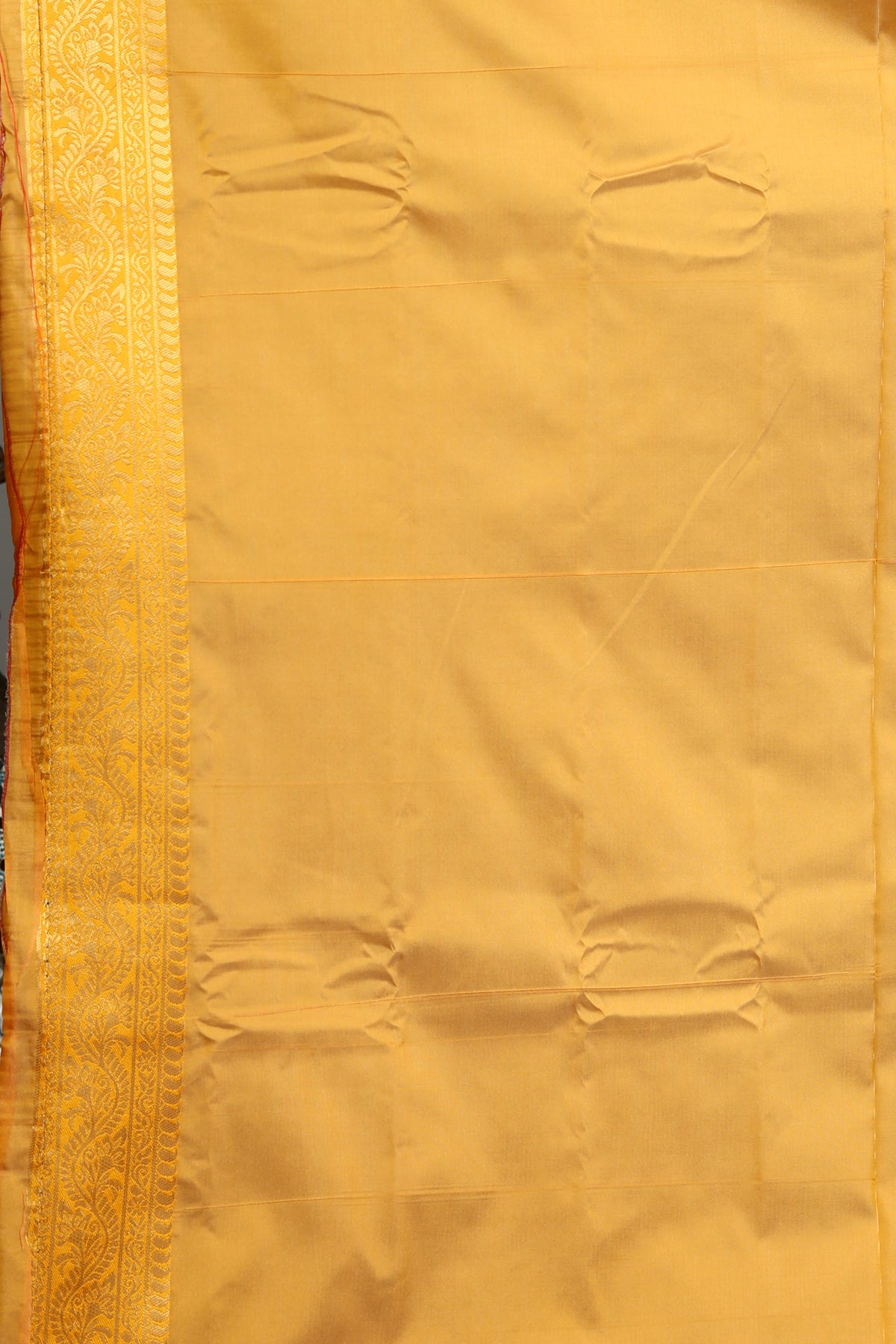 Offwwhite Blended Gadwal Saree