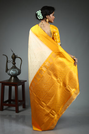 Offwwhite Blended Gadwal Saree