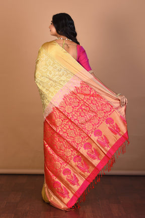 Off-white Arani Silk Saree with Blouse Piece - Keya Seth Exclusive