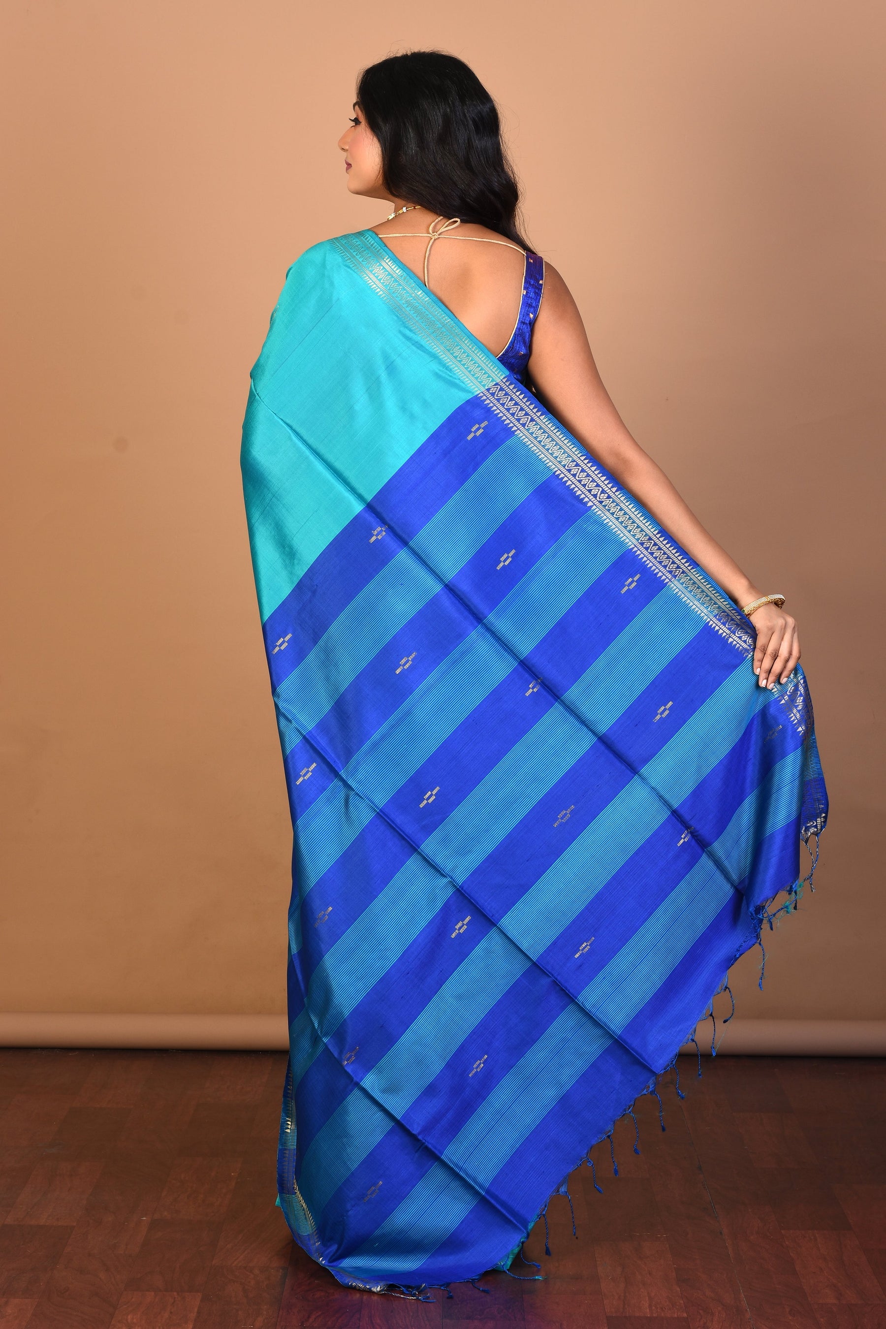 Sea Green Pure Silk Saree with Blouse Piece - Keya Seth Exclusive