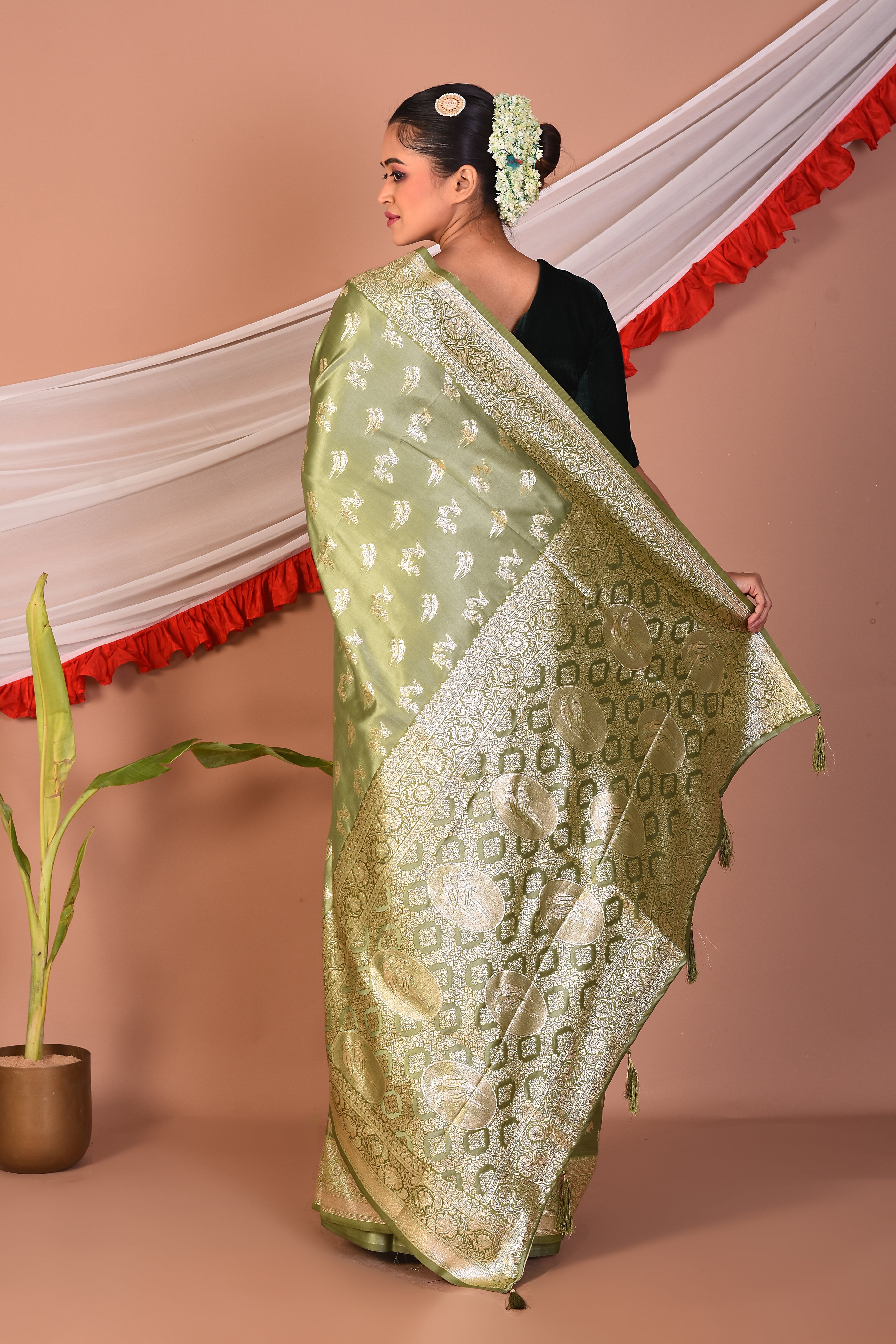 Green Blended Mashru Silk Saree - Keya Seth Exclusive