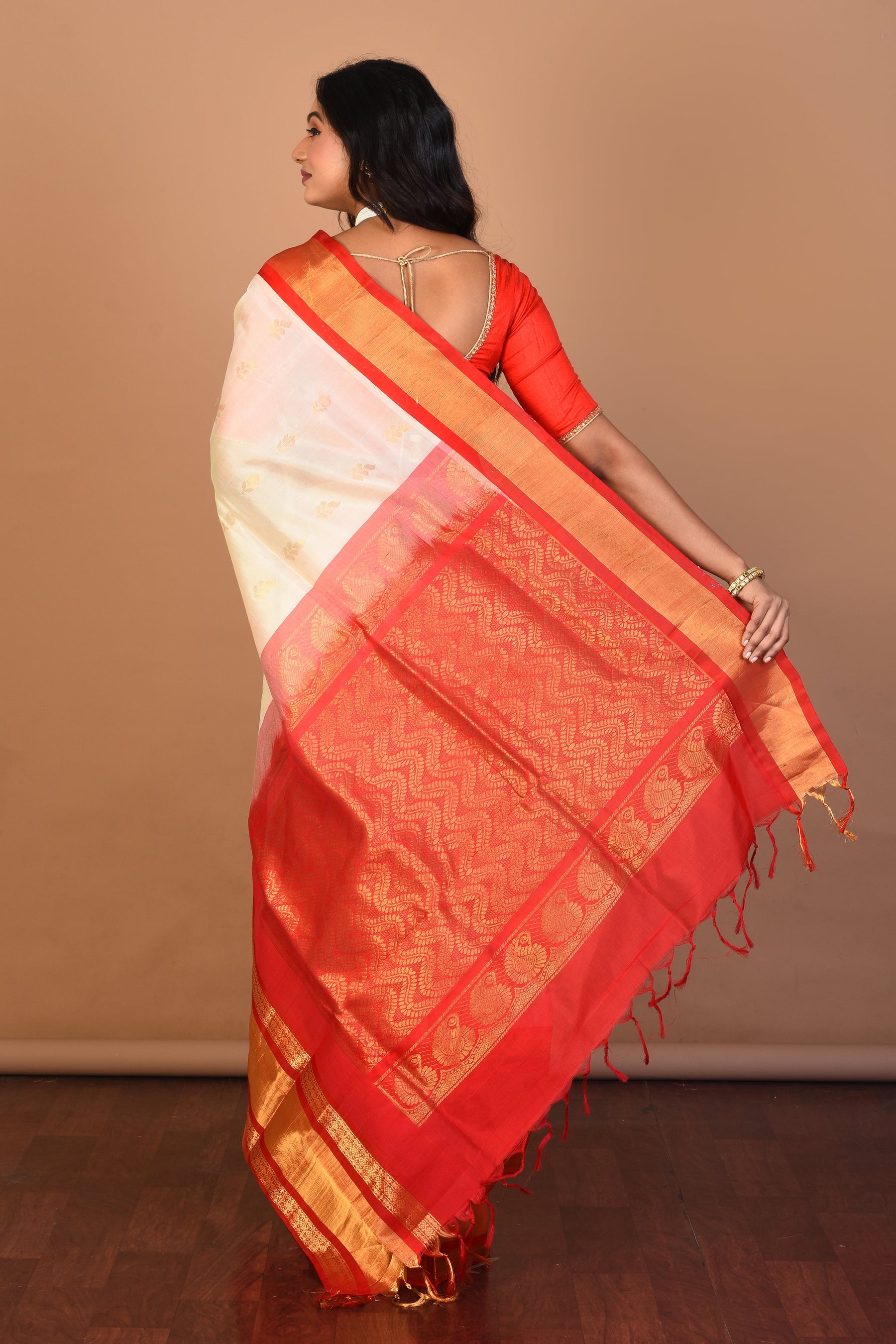 White Pure Silk Saree with Blouse Piece - Keya Seth Exclusive