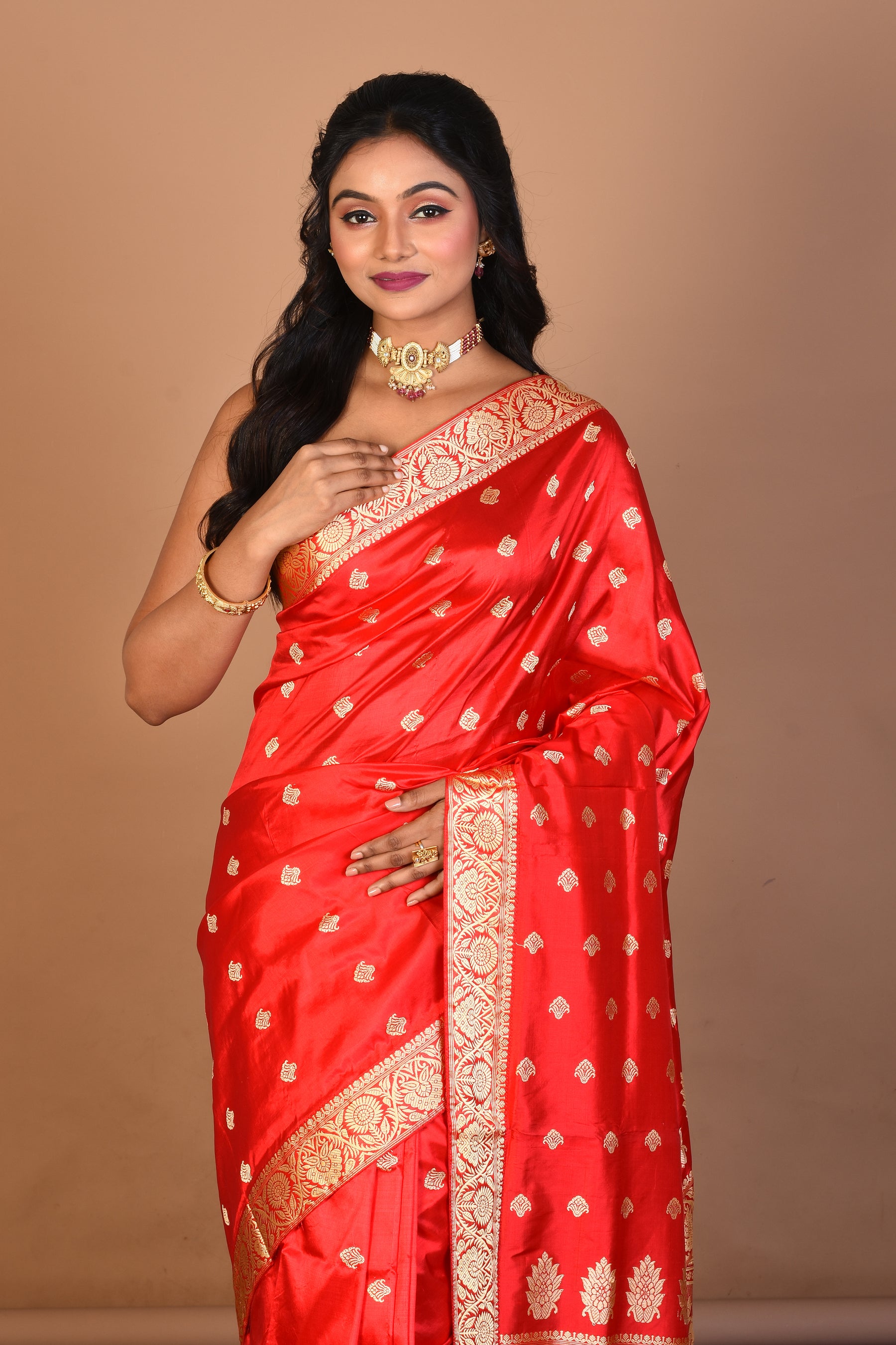 Red Pure Silk Saree with Blouse Piece - Keya Seth Exclusive