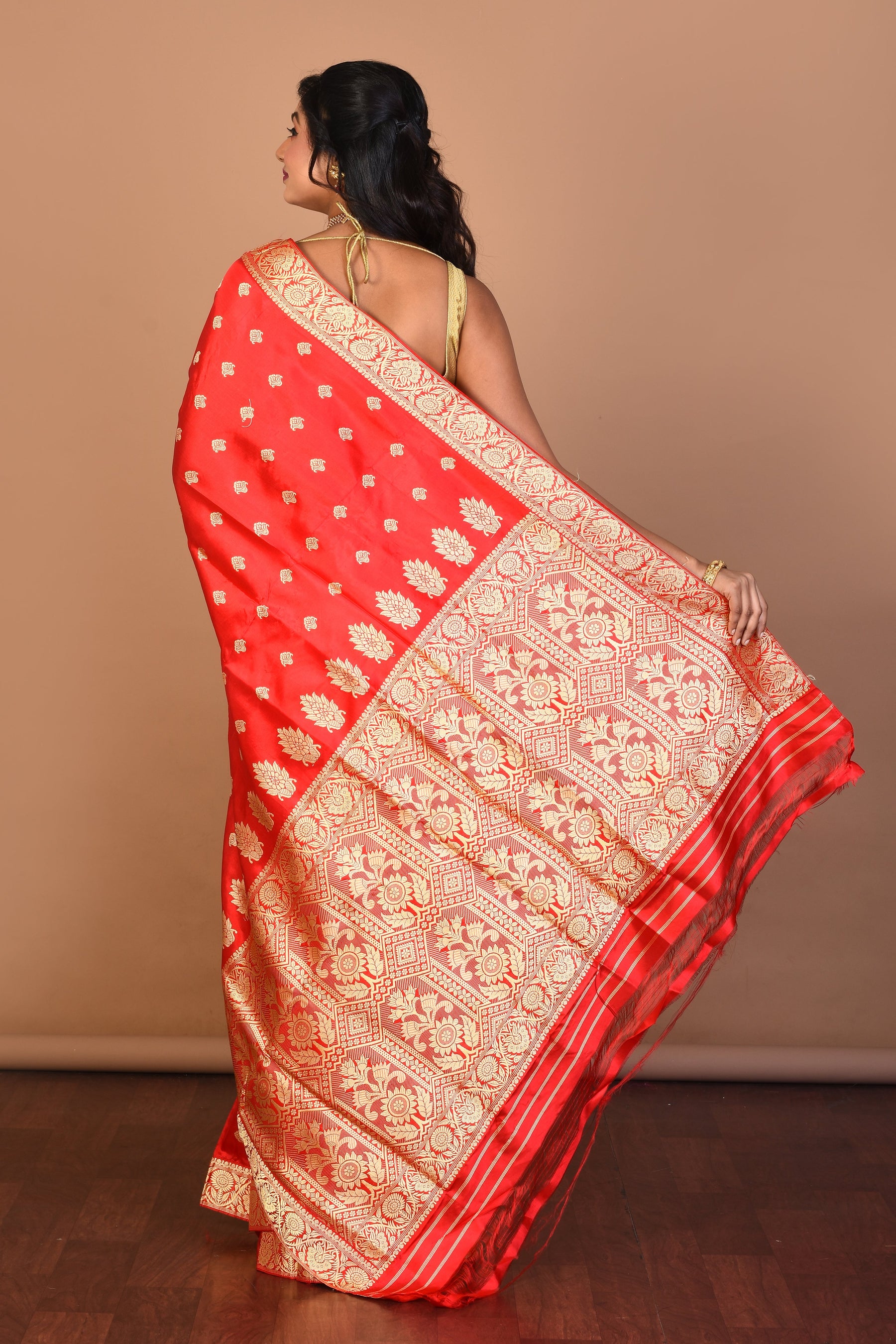 Red Pure Silk Saree with Blouse Piece - Keya Seth Exclusive