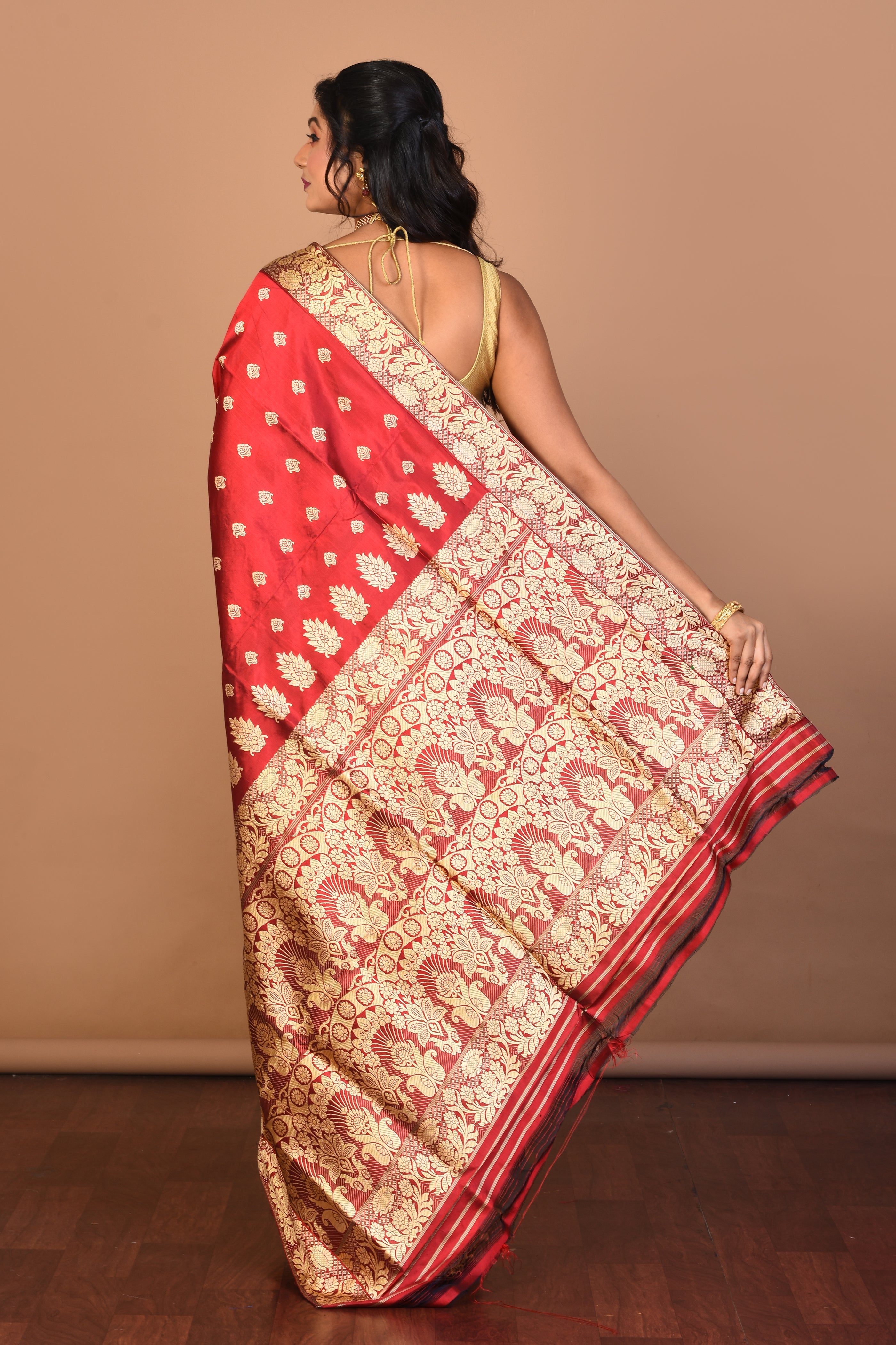 Red Pure Silk Saree with Blouse Piece - Keya Seth Exclusive