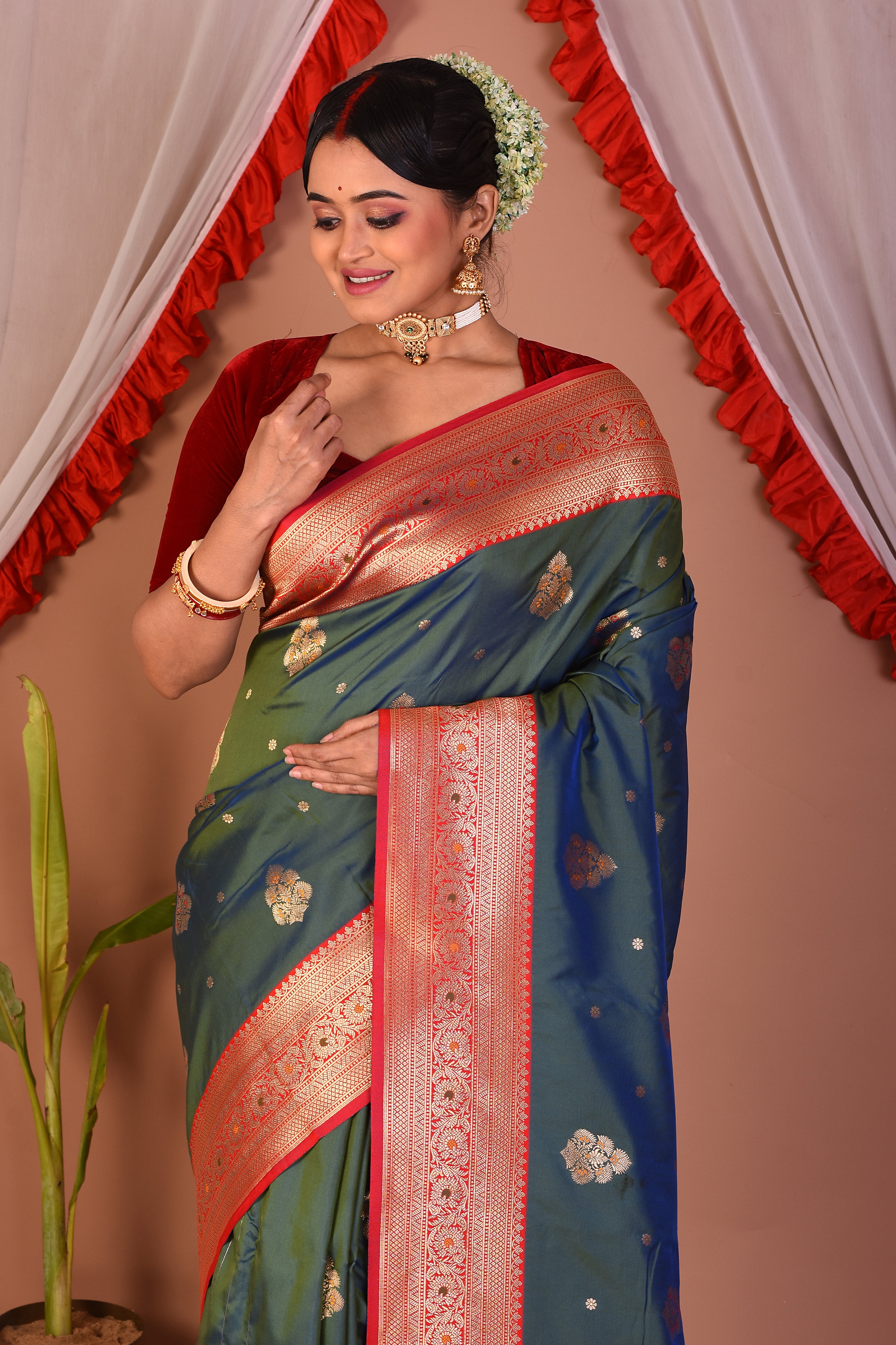 Dual Tone Blended Mashru Silk Saree - Keya Seth Exclusive