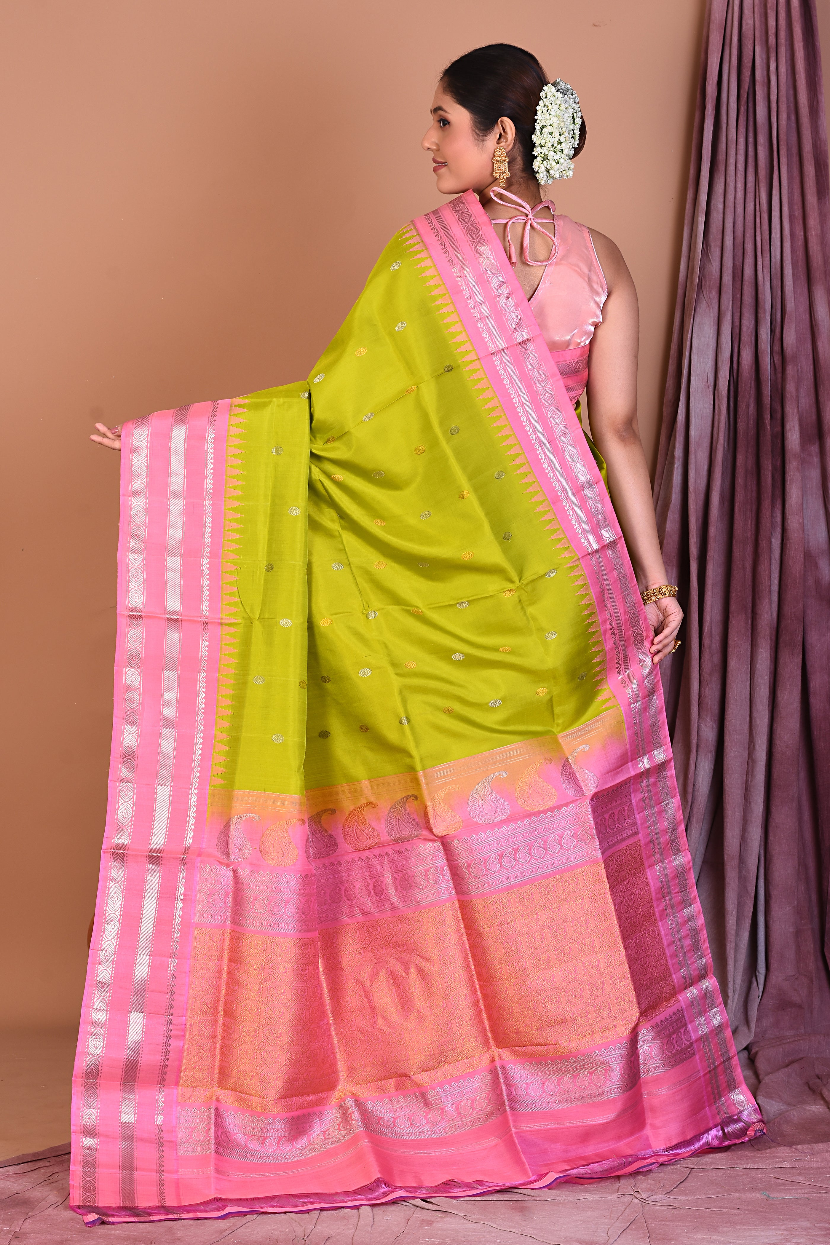 Vibrant Green Pure Gadwal Saree with Light Pink Borders - Keya Seth Exclusive