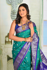 Load image into Gallery viewer, Rama Green Pure Gadwal Saree - Keya Seth Exclusive
