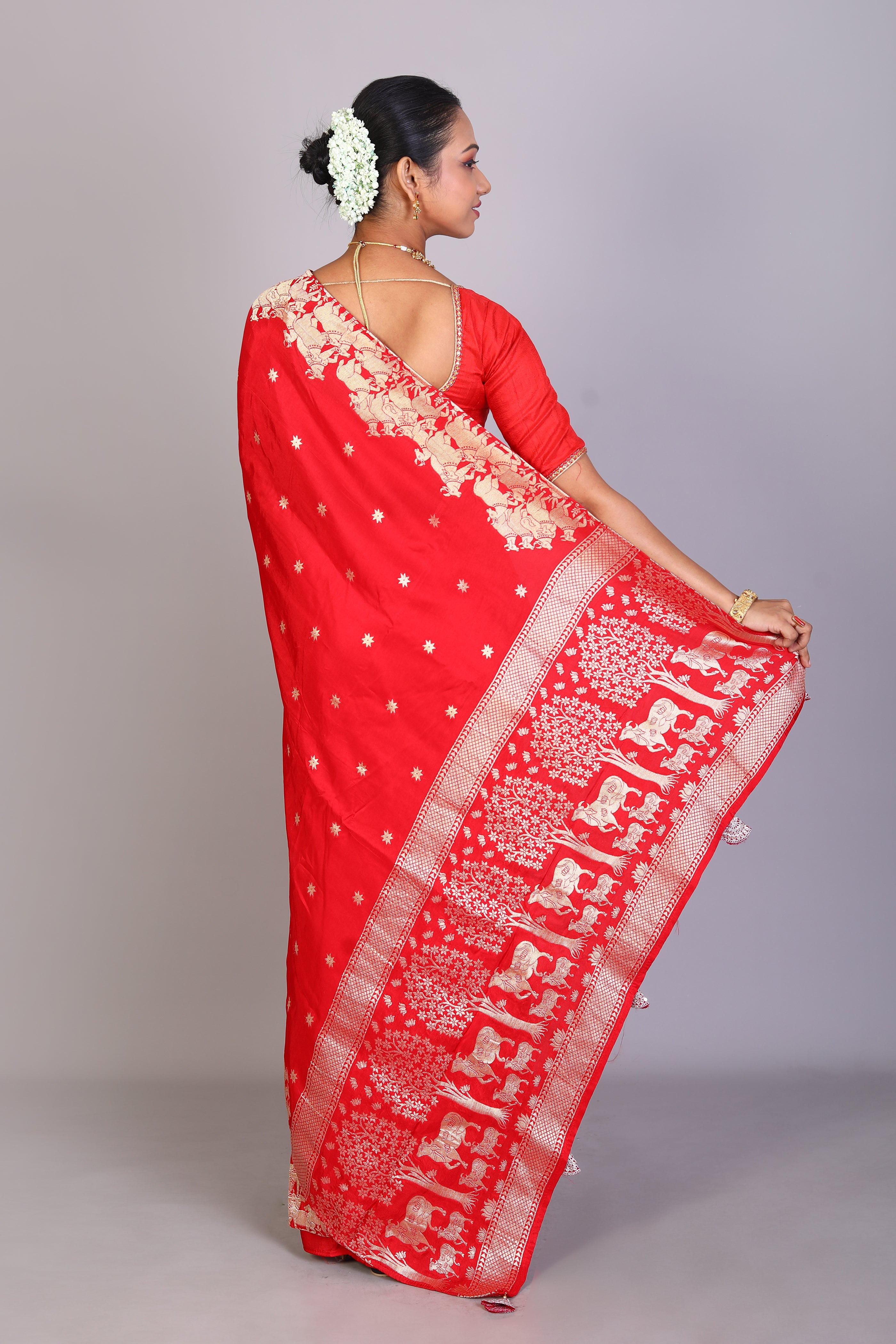 Red Blended Satin Silk Saree - Keya Seth Exclusive