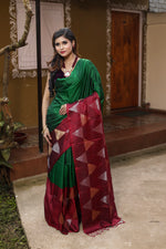 Load image into Gallery viewer, Emerald Green Bangalore Silk Saree - Keya Seth Exclusive