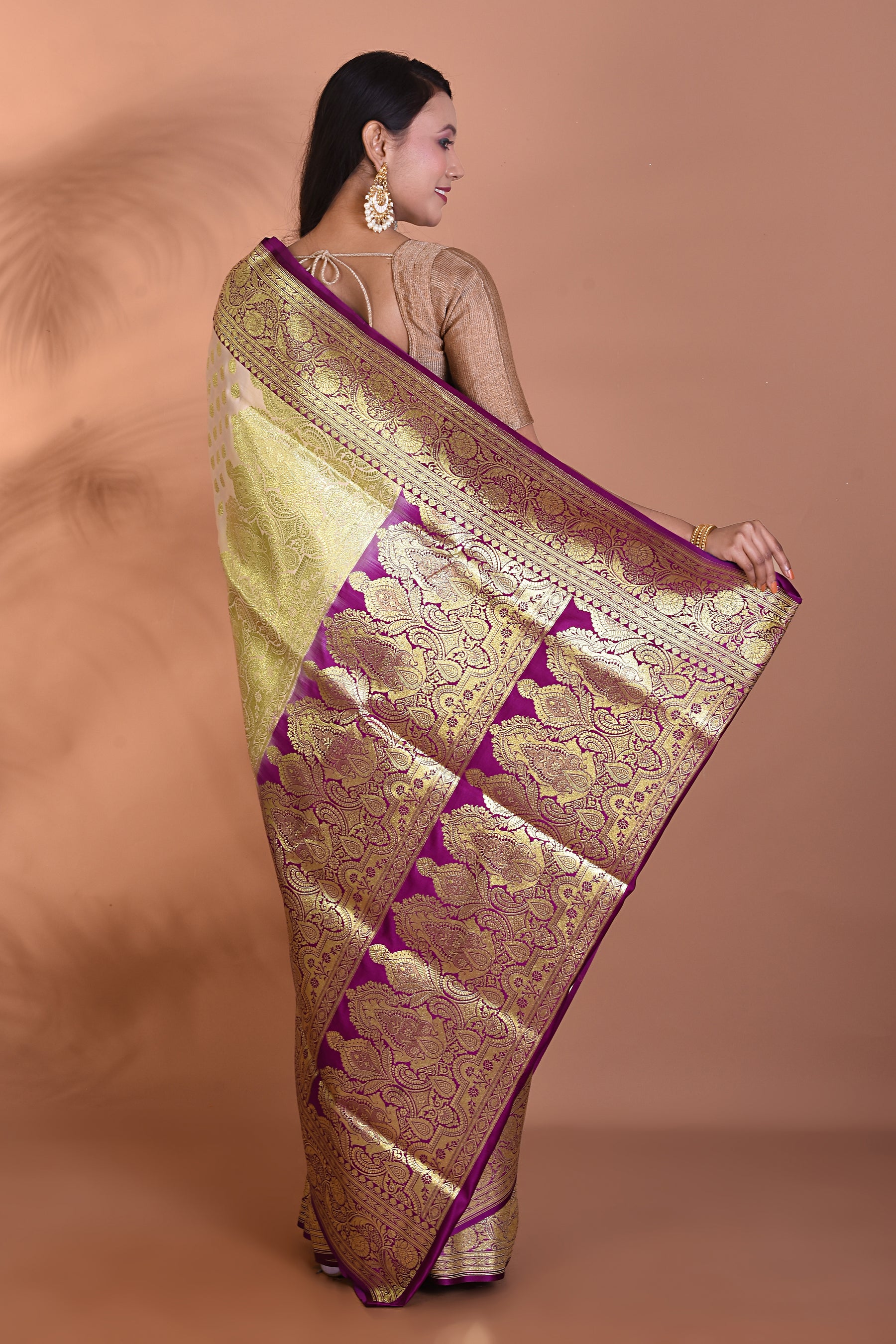 White and Purple Patli Pallu Banarasi Saree - Keya Seth Exclusive