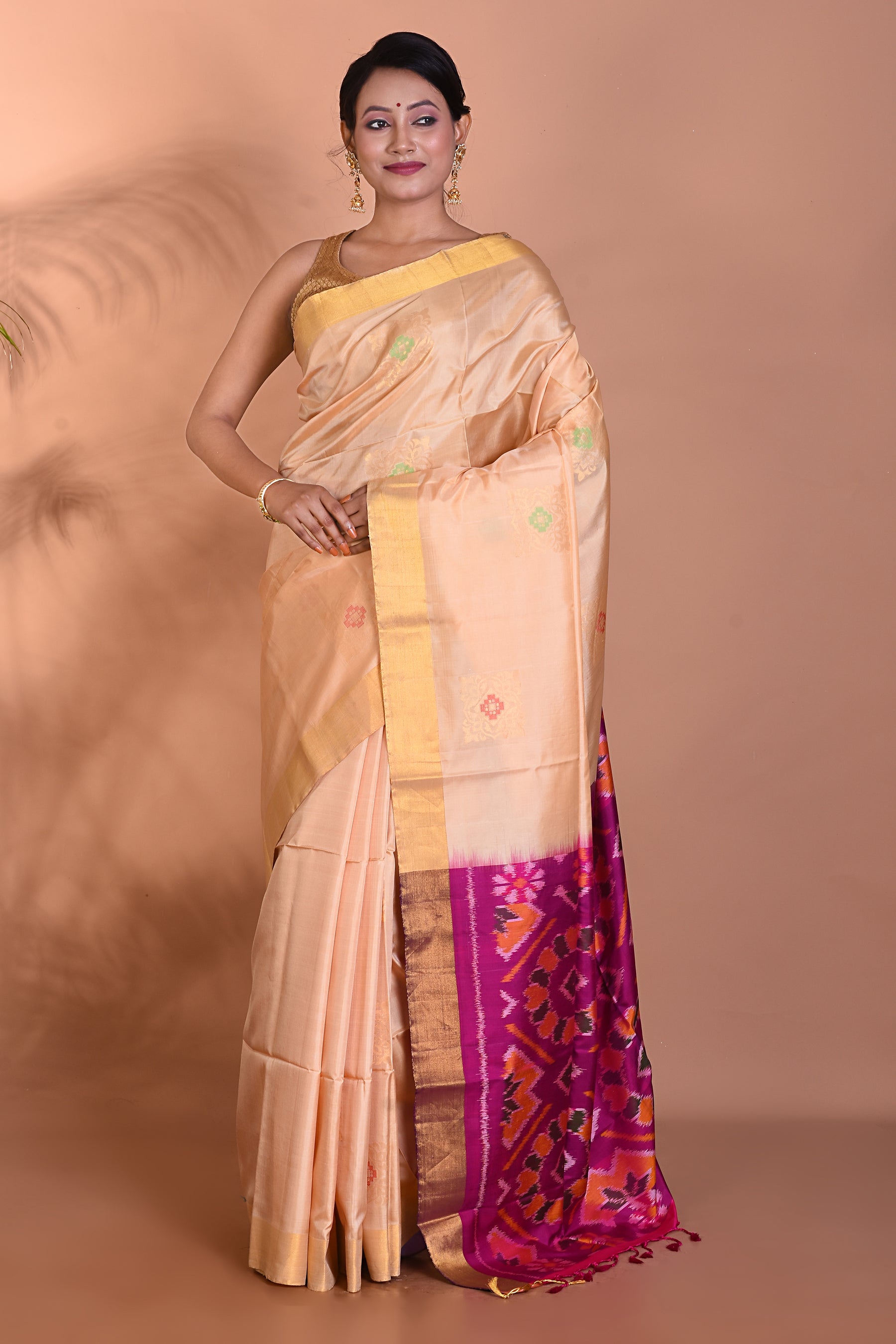 Beautiful Pure Offwhite Ikkat Silk Saree - Keya Seth Exclusive