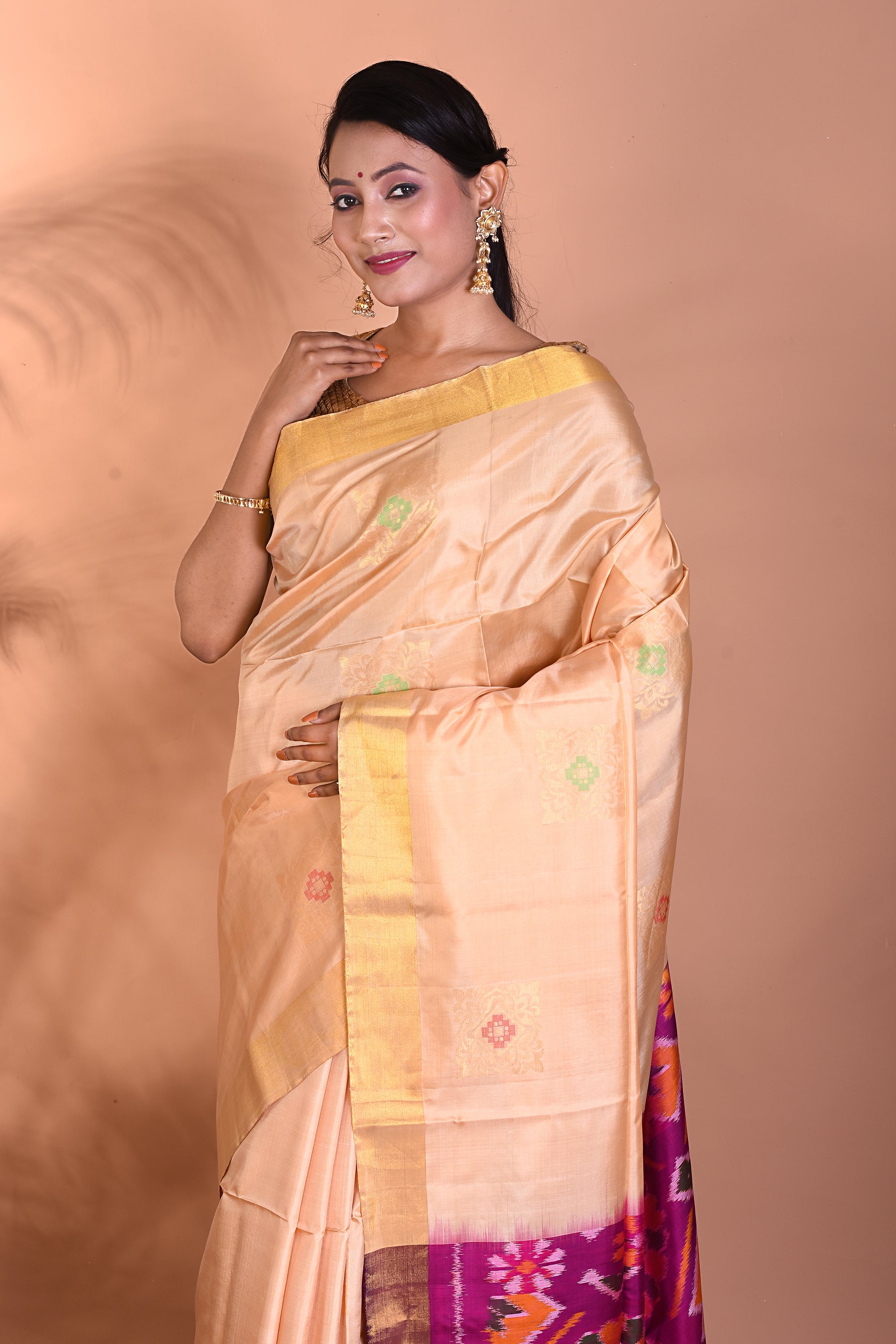 Beautiful Pure Offwhite Ikkat Silk Saree - Keya Seth Exclusive