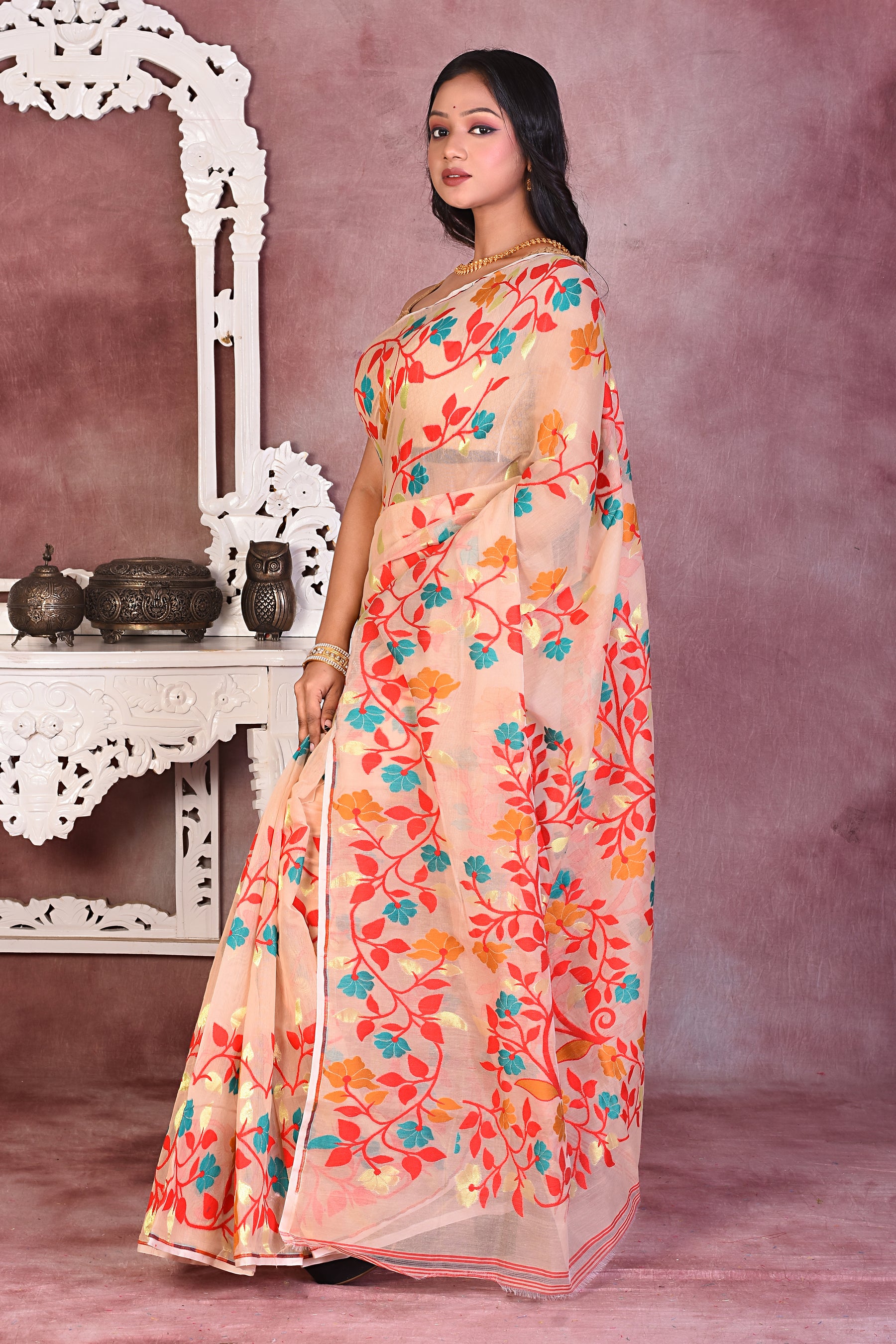 Beautiful Offwhite Jamdani Saree - Keya Seth Exclusive