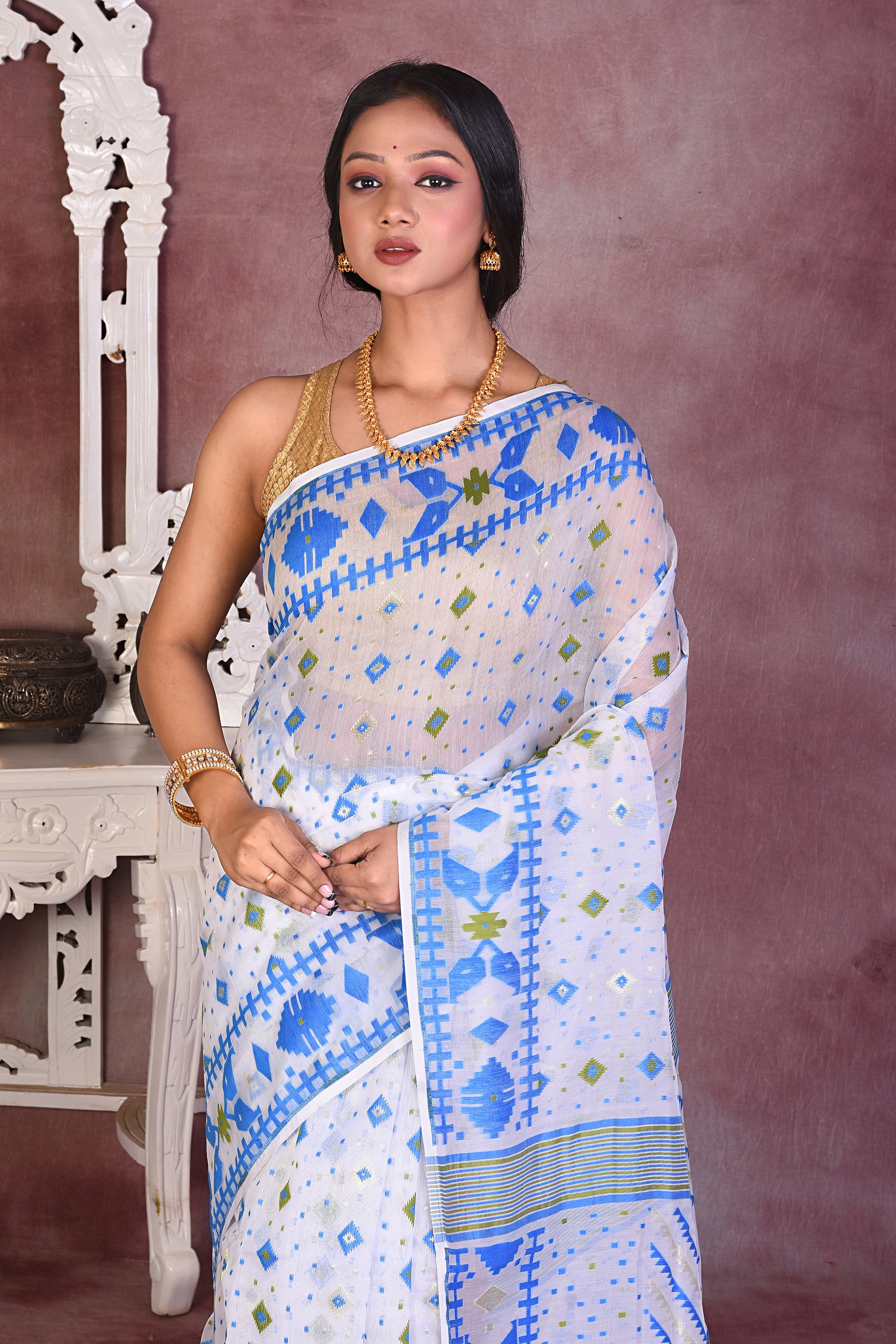 Elegant White Jamdani Saree - Keya Seth Exclusive