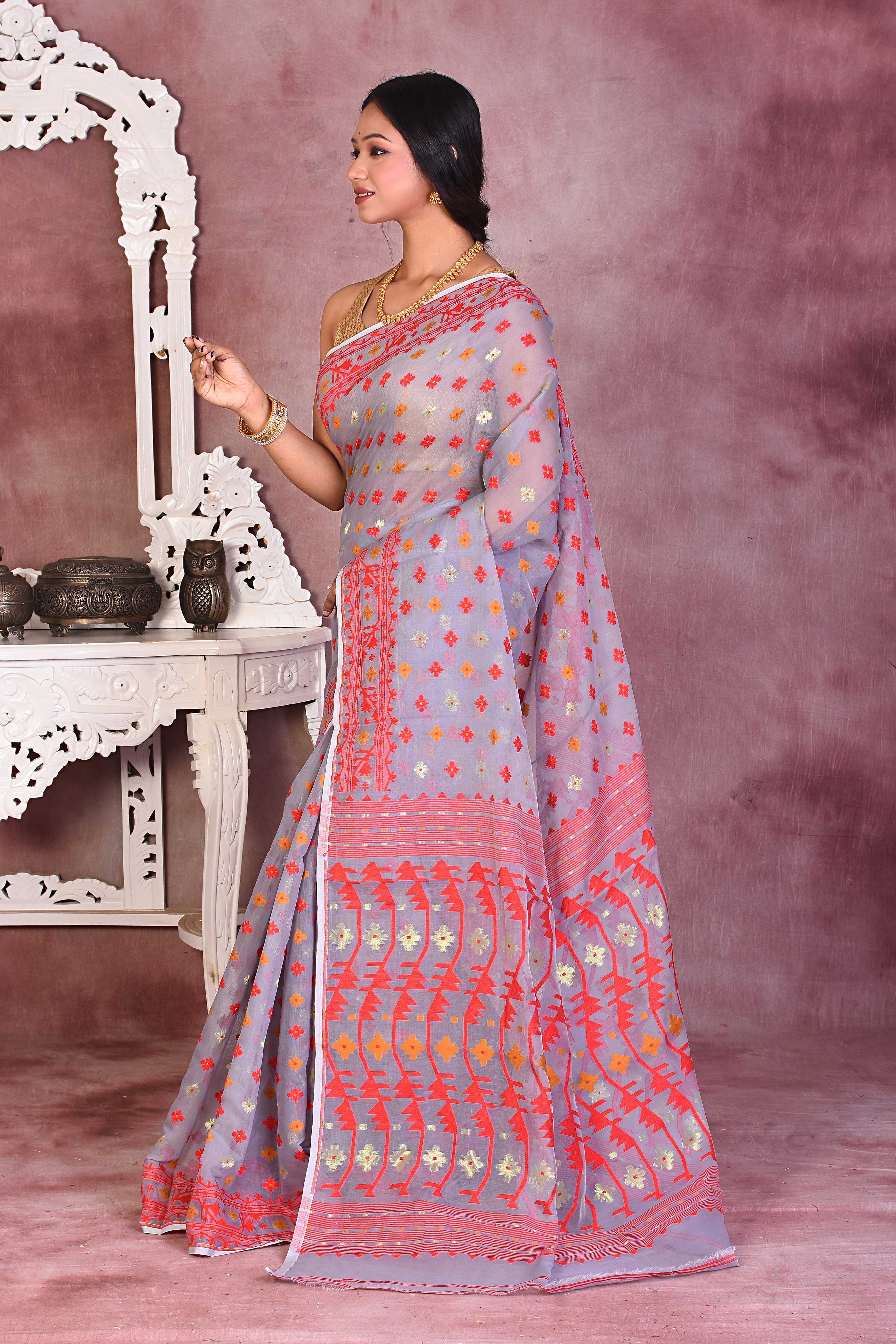 Beautiful Grey Jamdani Saree - Keya Seth Exclusive