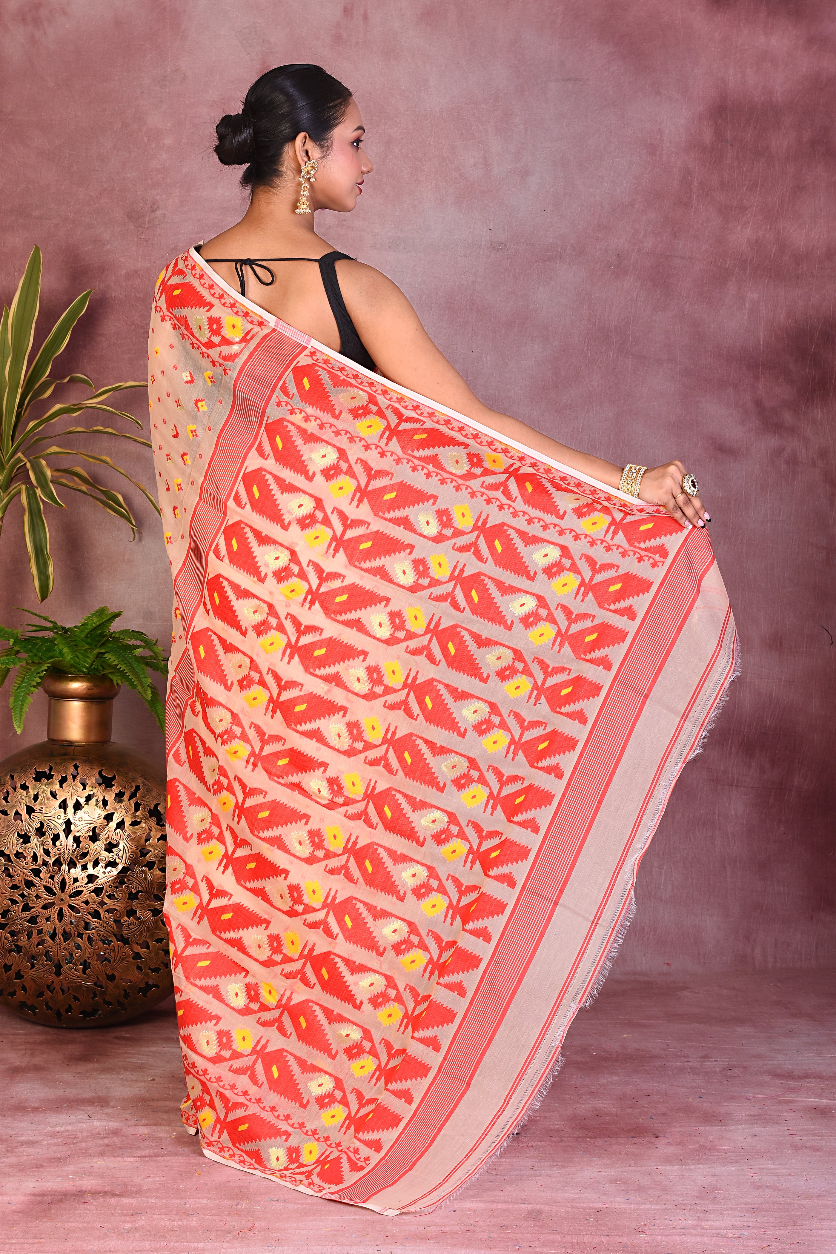 Lightweight Beige Jamdani Saree - Keya Seth Exclusive