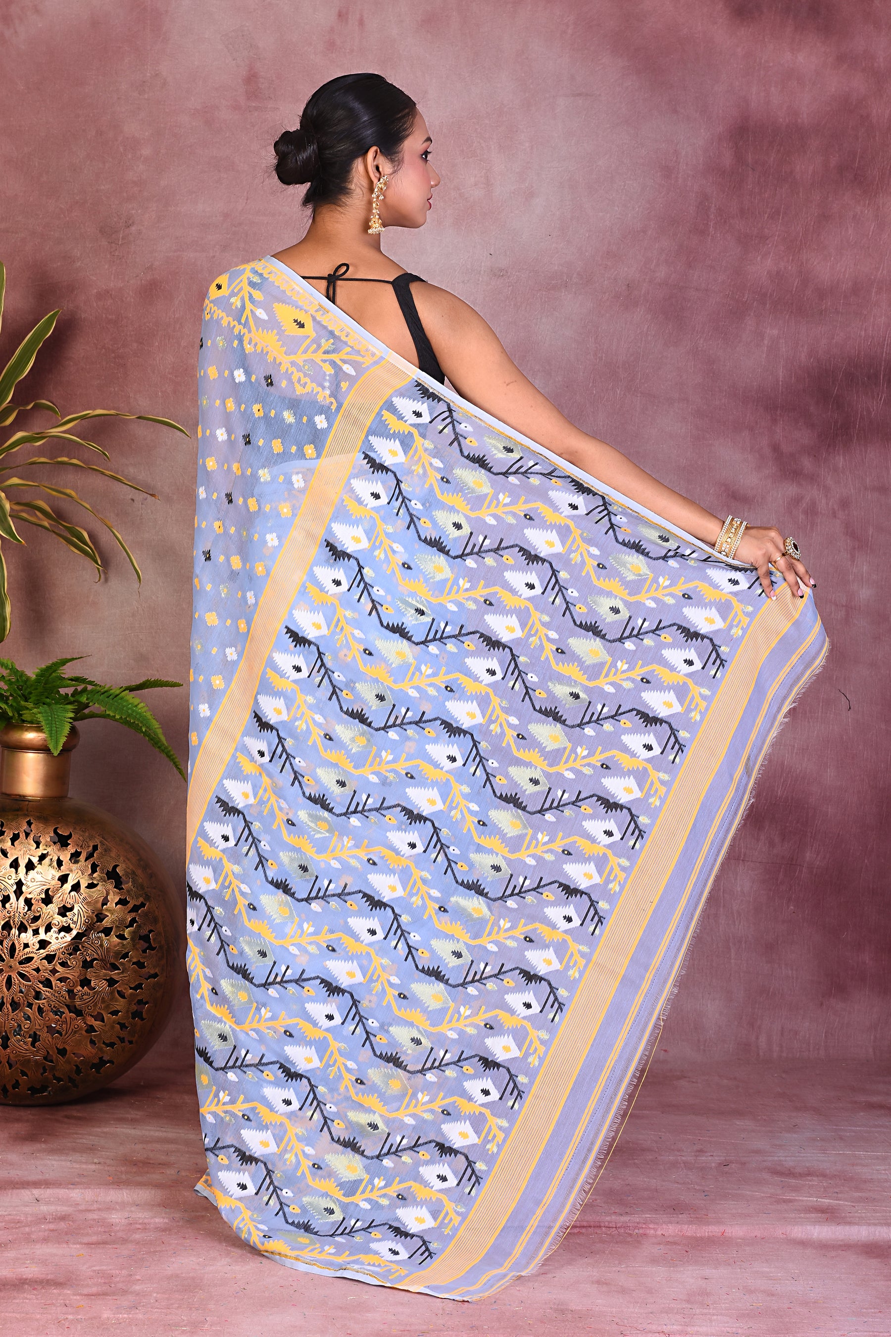 Beautiful Grey Jamdani Saree - Keya Seth Exclusive