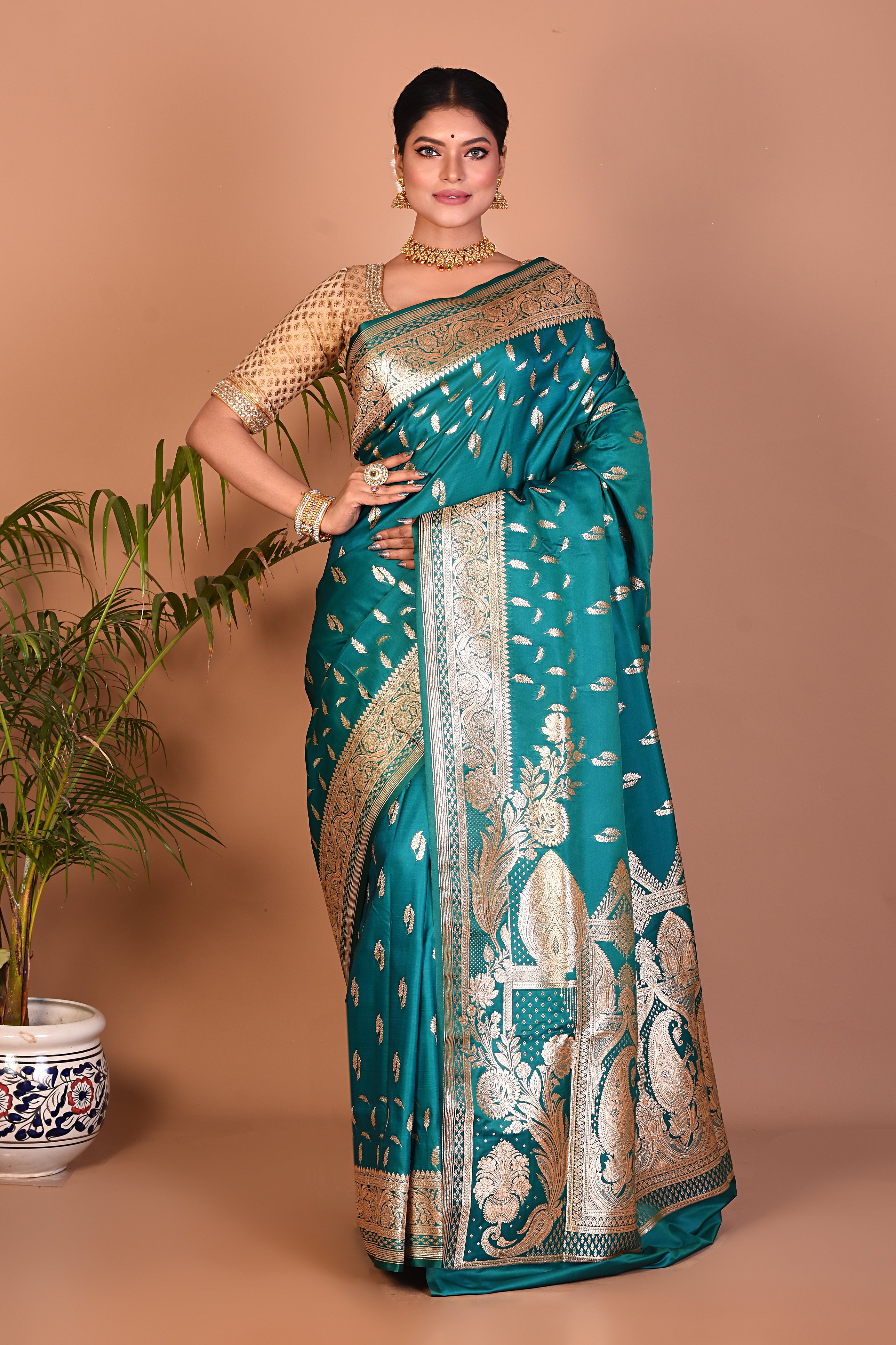 Lightweight Rama Green Banarasi Saree - Keya Seth Exclusive