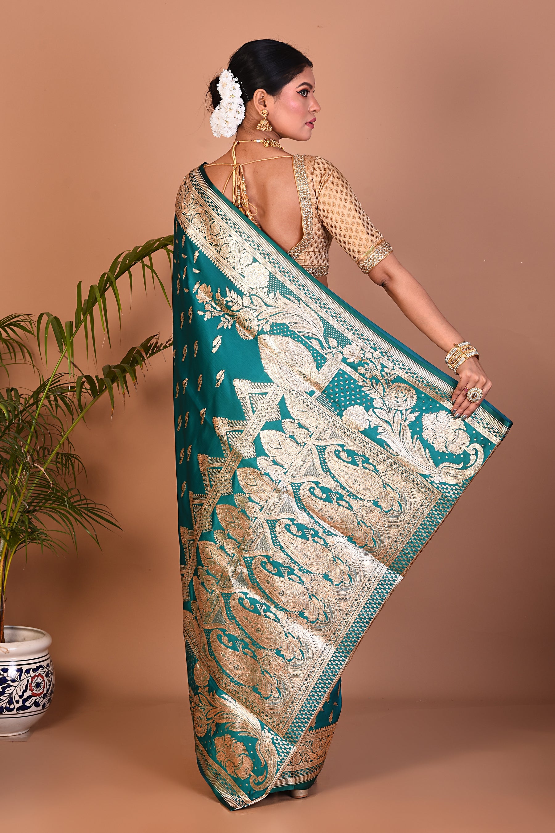 Lightweight Rama Green Banarasi Saree - Keya Seth Exclusive