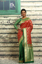 Load image into Gallery viewer, RED AND GREEN COLOUR HALF AND HALF KANJIRASSI SILK SAREE