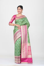 Load image into Gallery viewer, GREEN COLOUR OPRA KATAN SILK SAREE WITH CONTRASTING BORDER AND PALLU